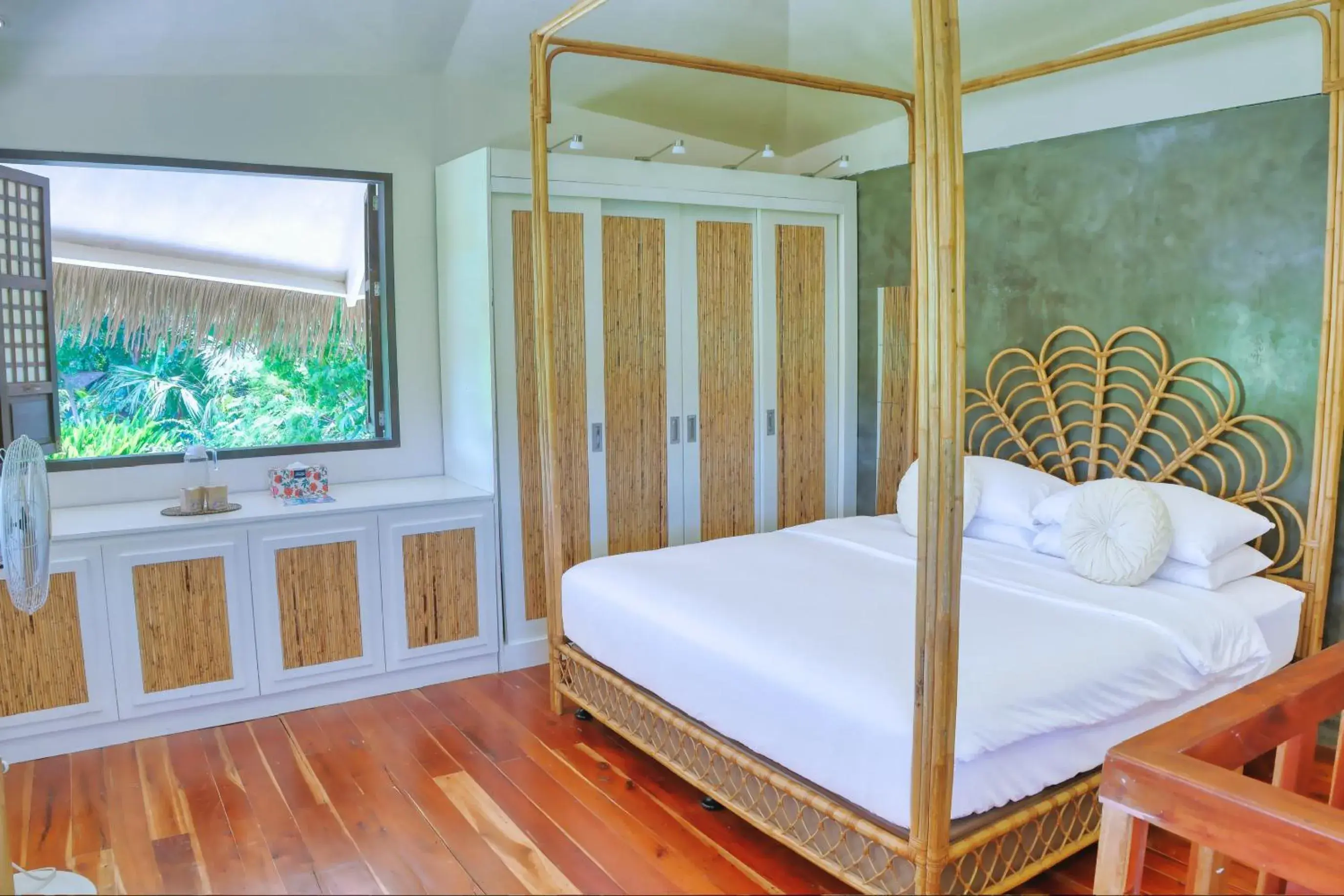 Bedroom, Bed in Fox & The Firefly Cottages Bedroom, Bed in Fox & The Firefly Cottages