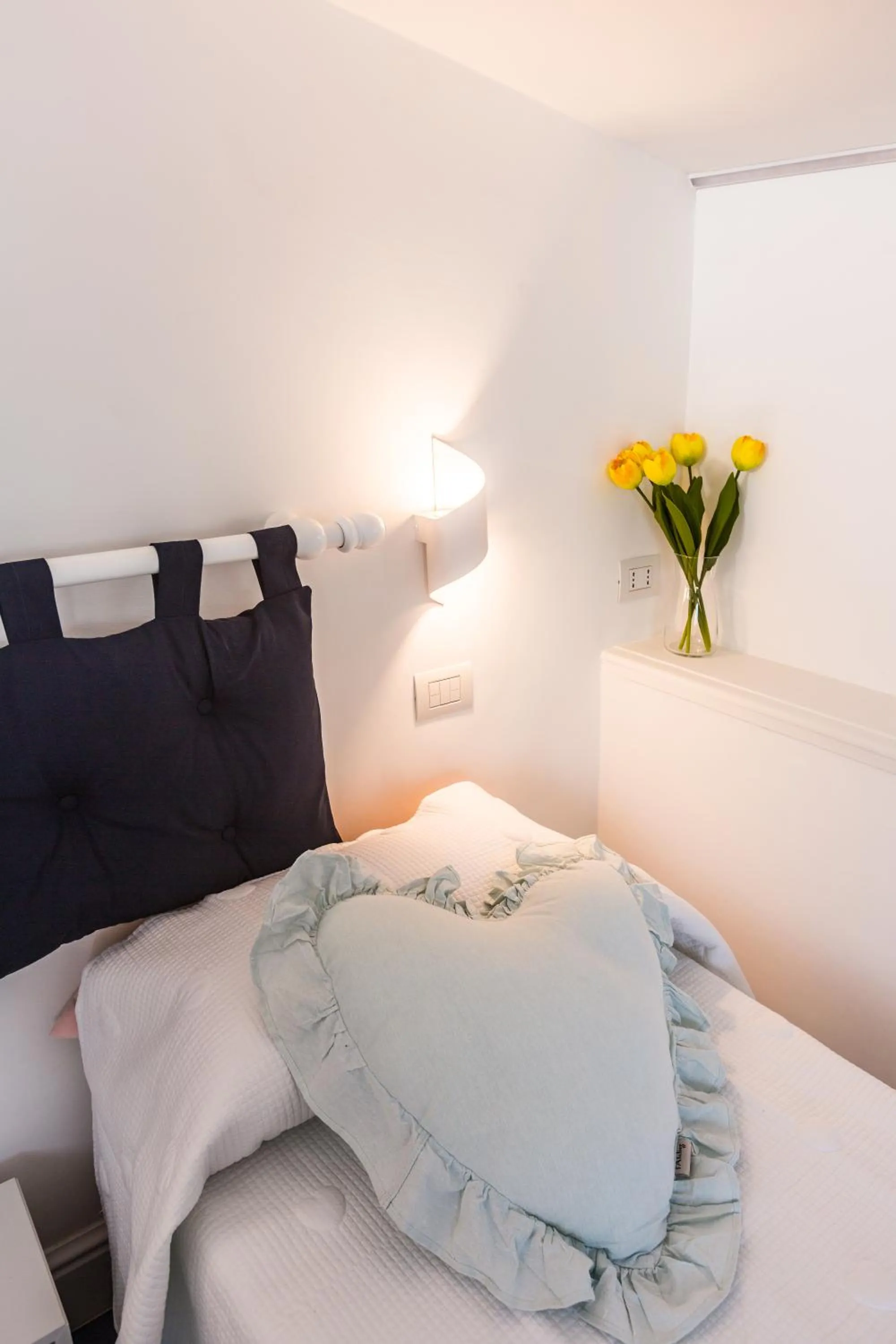 Bed in Beauty Home Sorrento