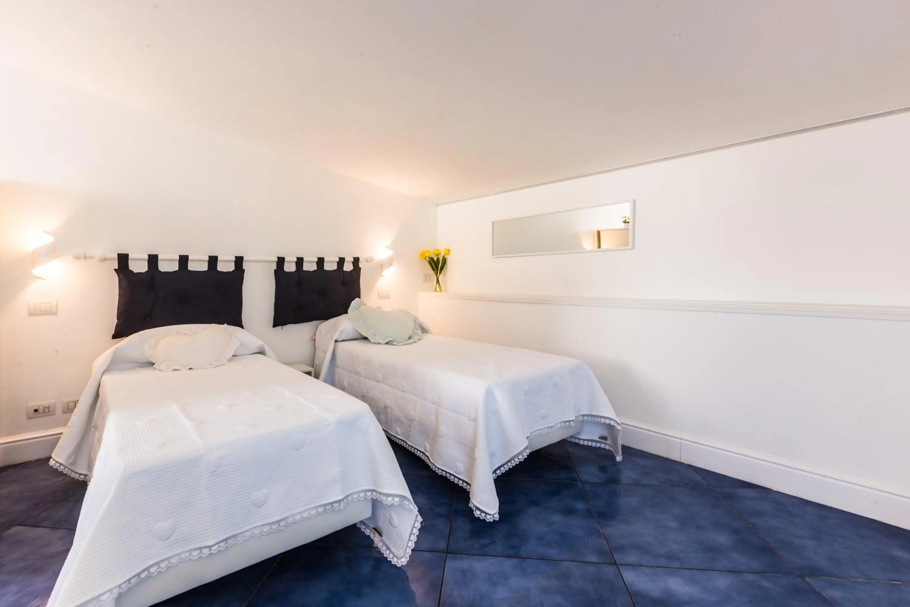 Bed in Beauty Home Sorrento