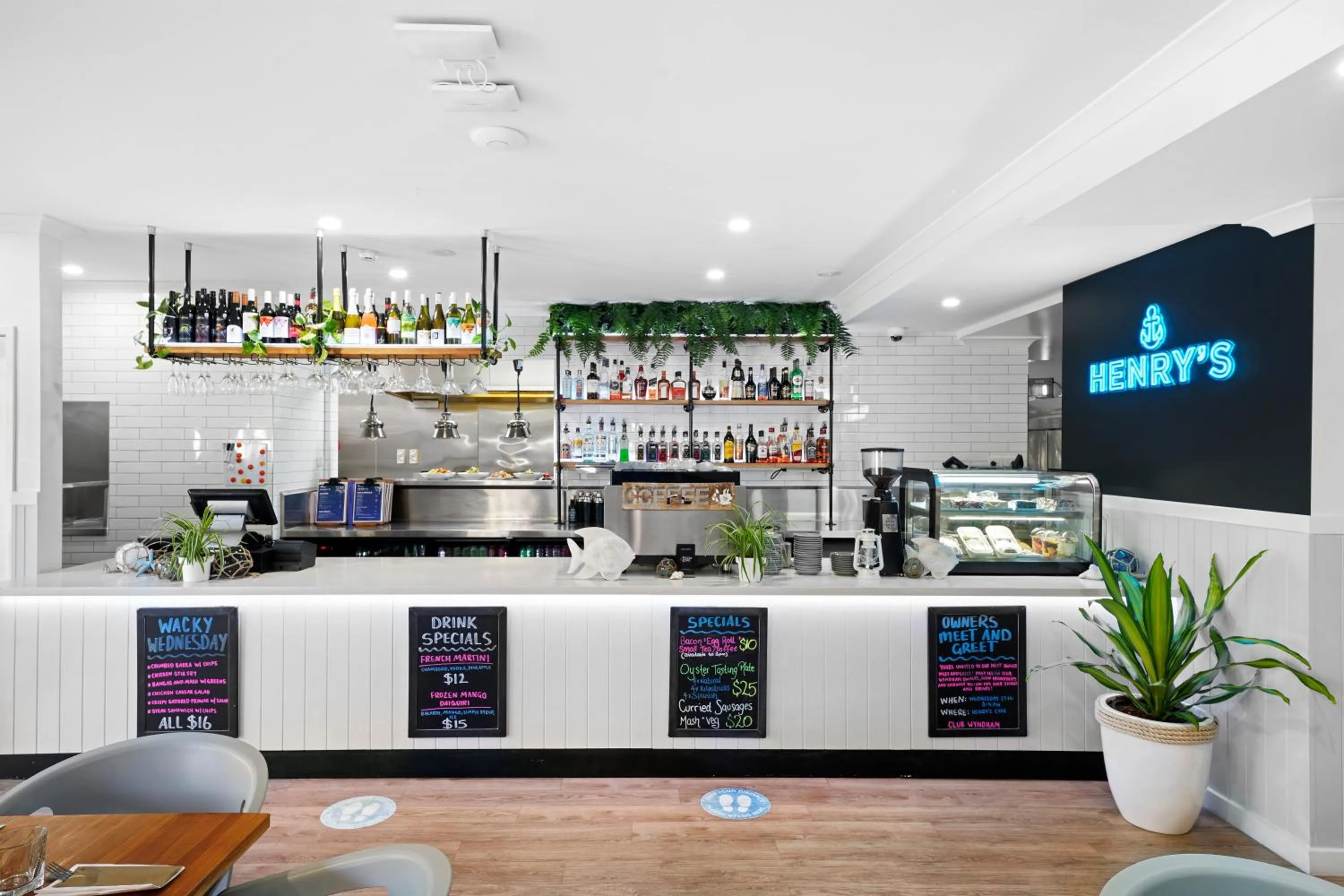 Restaurant/places to eat in Club Wyndham Flynns Beach, Trademark Collection by Wyndham