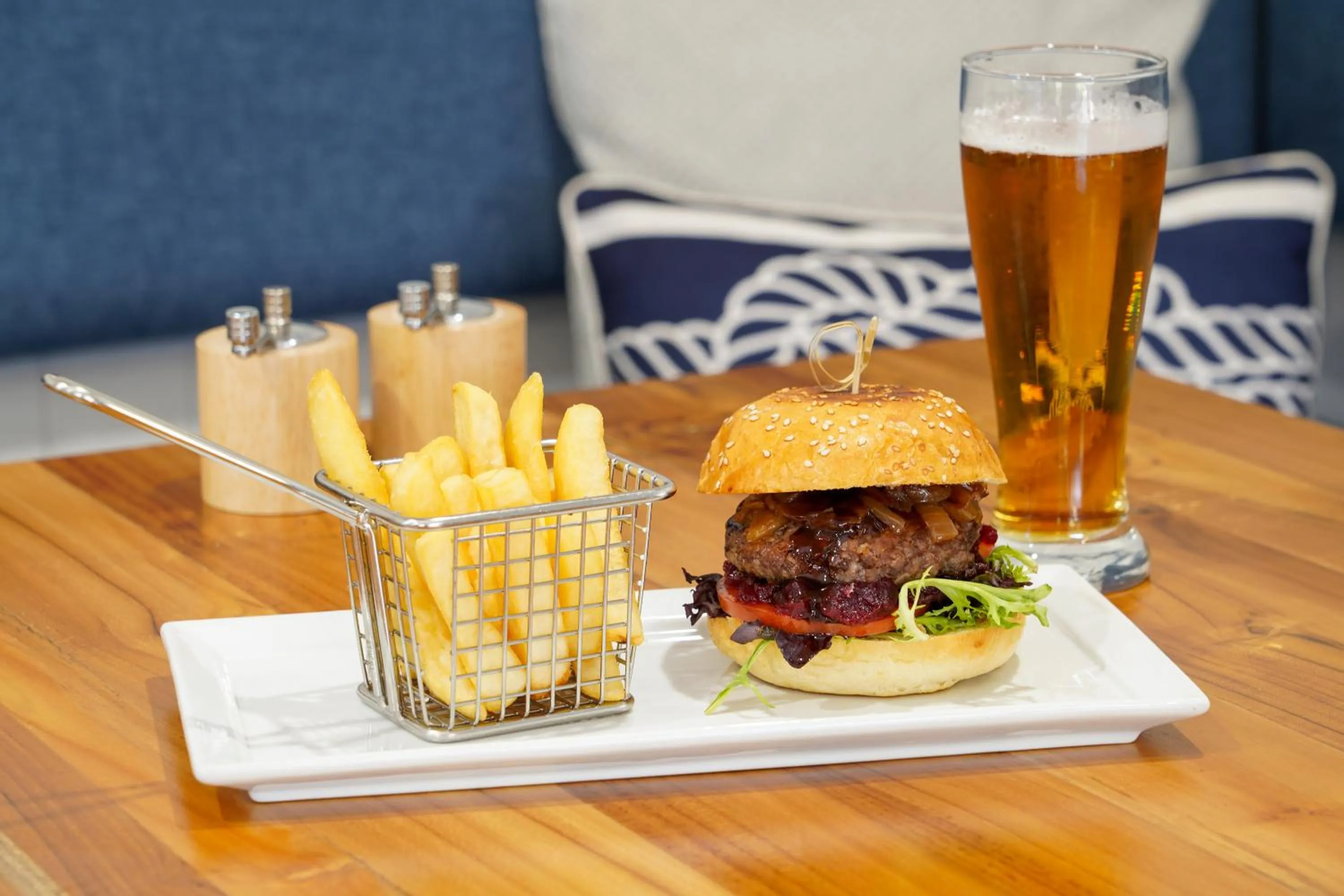 Restaurant/places to eat in Club Wyndham Flynns Beach, Trademark Collection by Wyndham