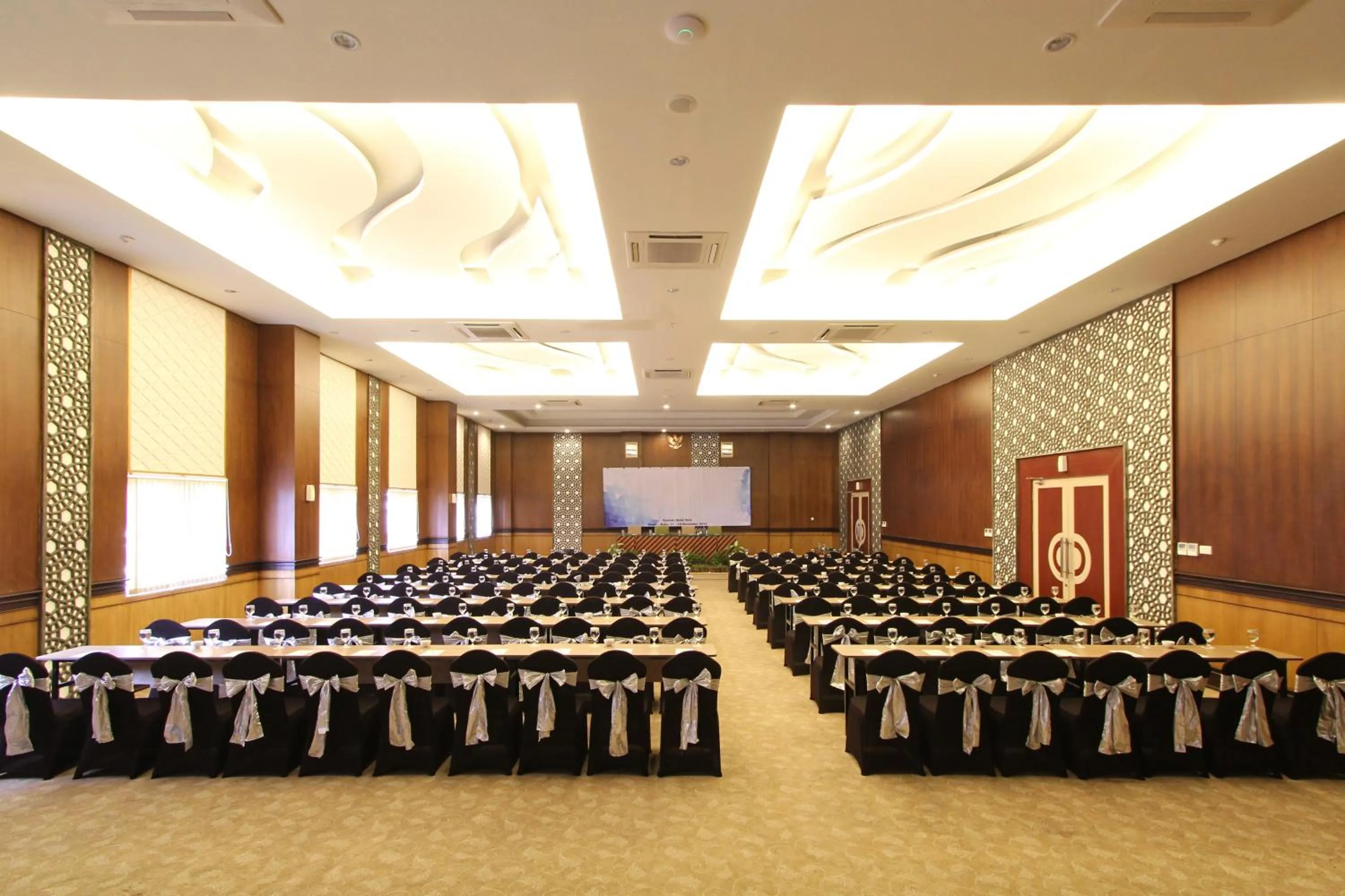 Banquet/Function facilities in Lorin Syariah Solo Hotel