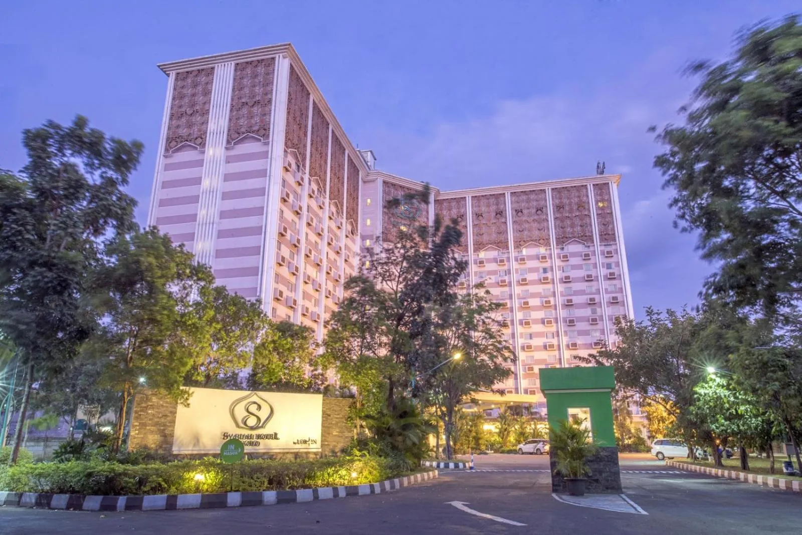 Area and facilities in Lorin Syariah Solo Hotel