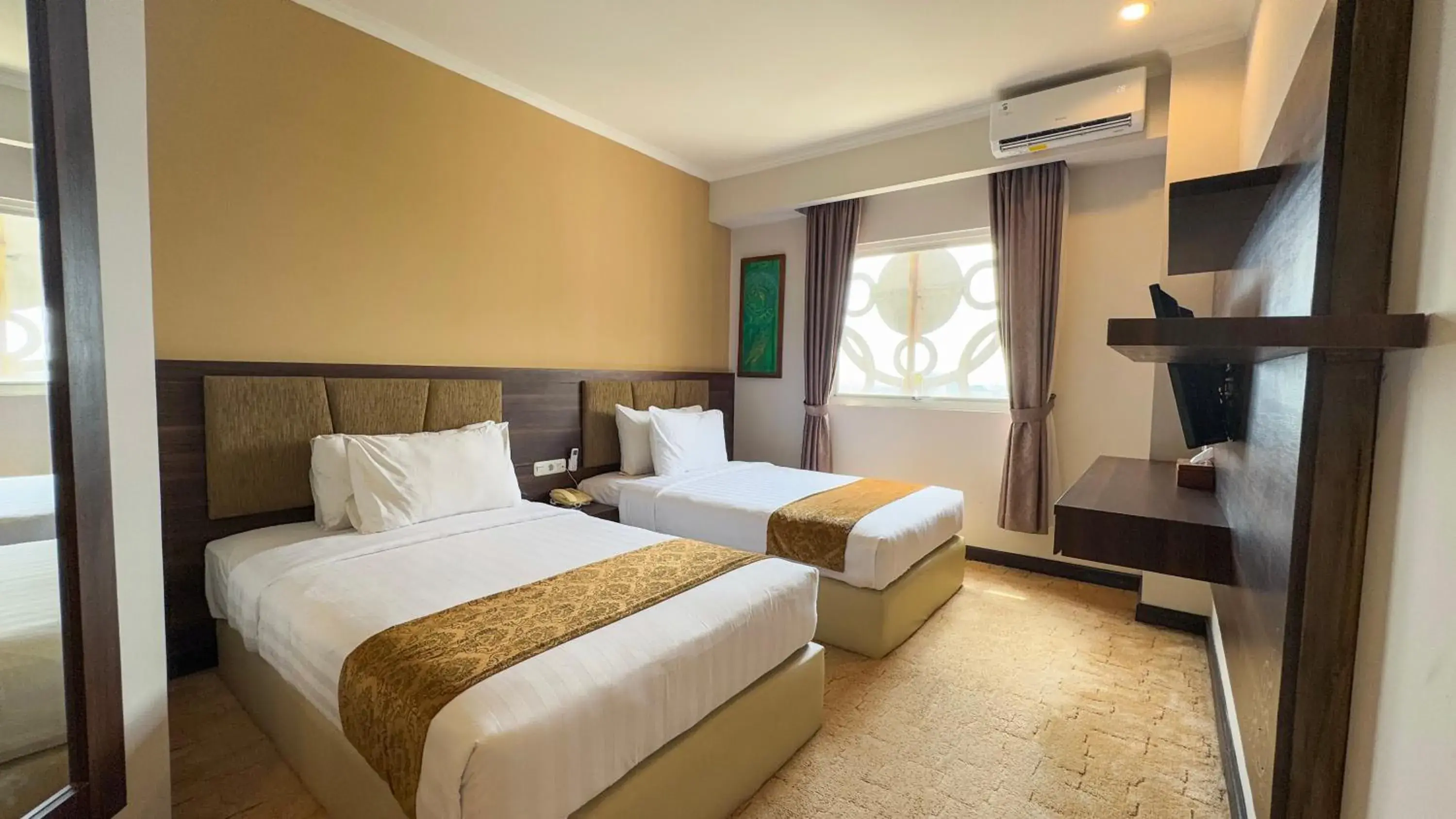 Family Suite in Lorin Syariah Solo Hotel Family Suite in Lorin Syariah Solo Hotel