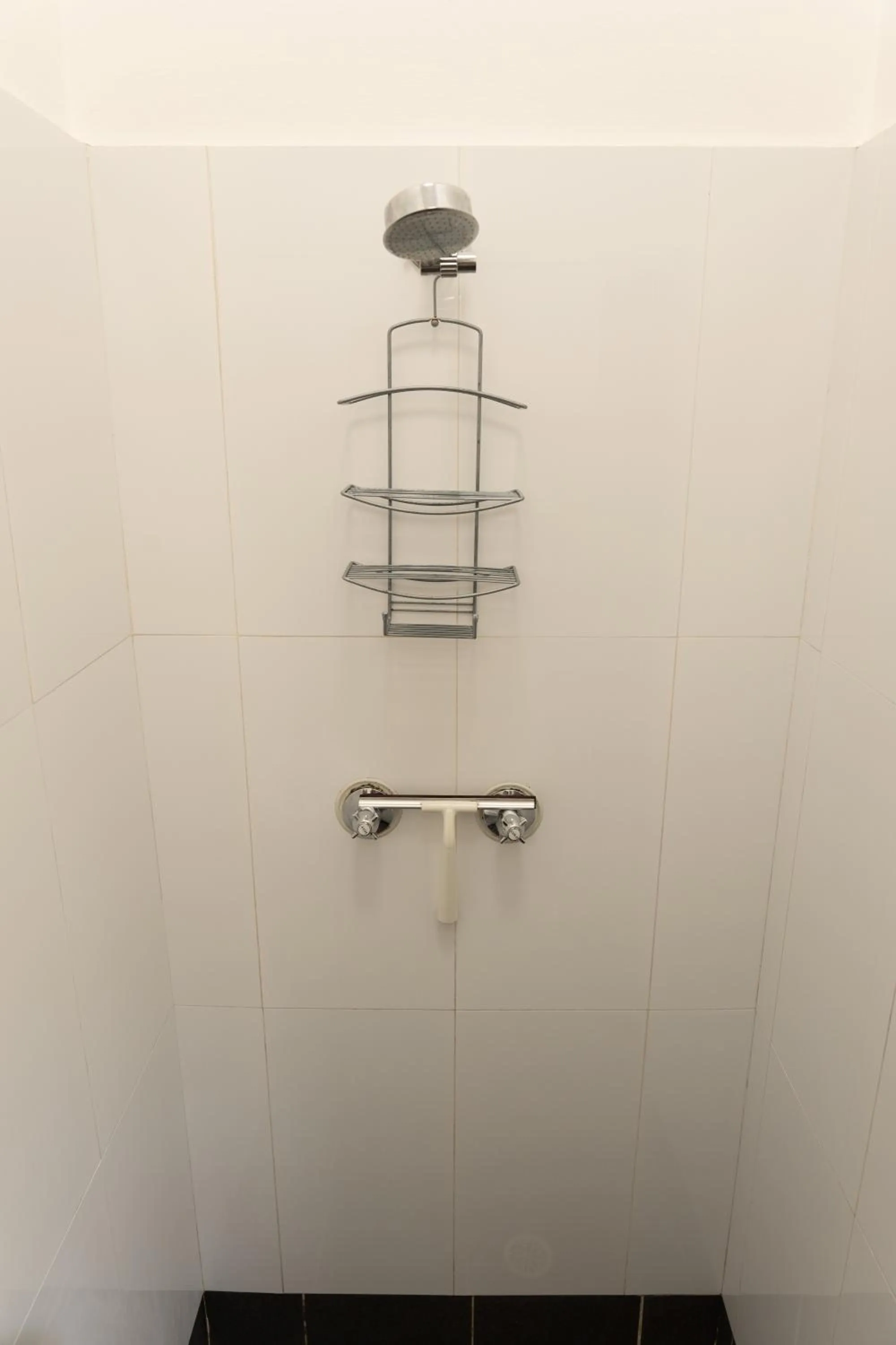 Shower in Manly Bunkhouse