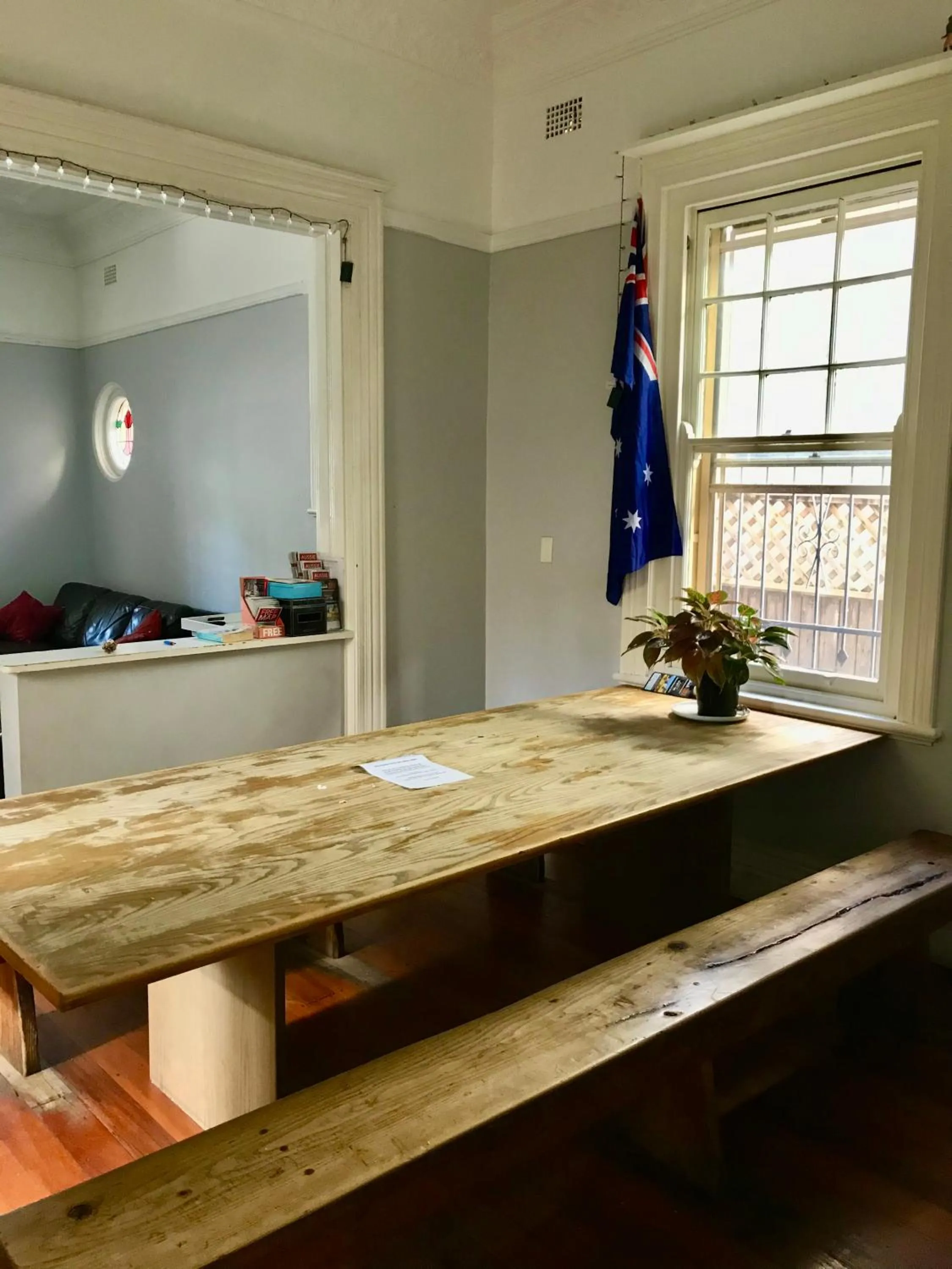 Dining area in Manly Bunkhouse
