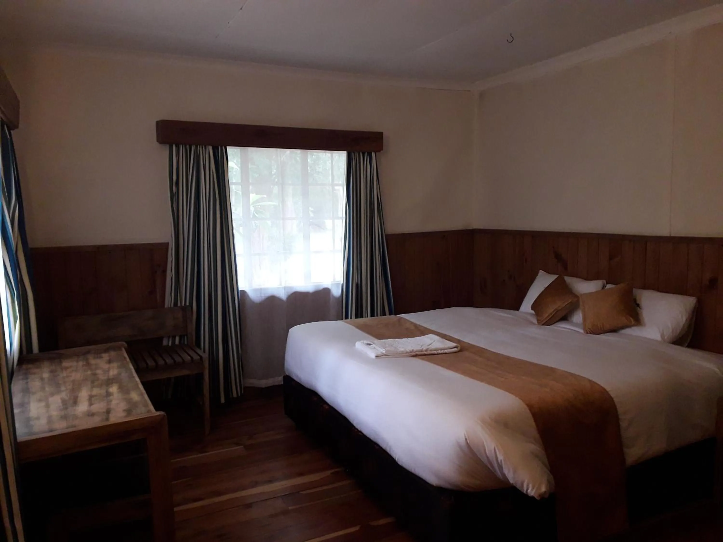 Bedroom, Bed in Naro Moru River Lodge