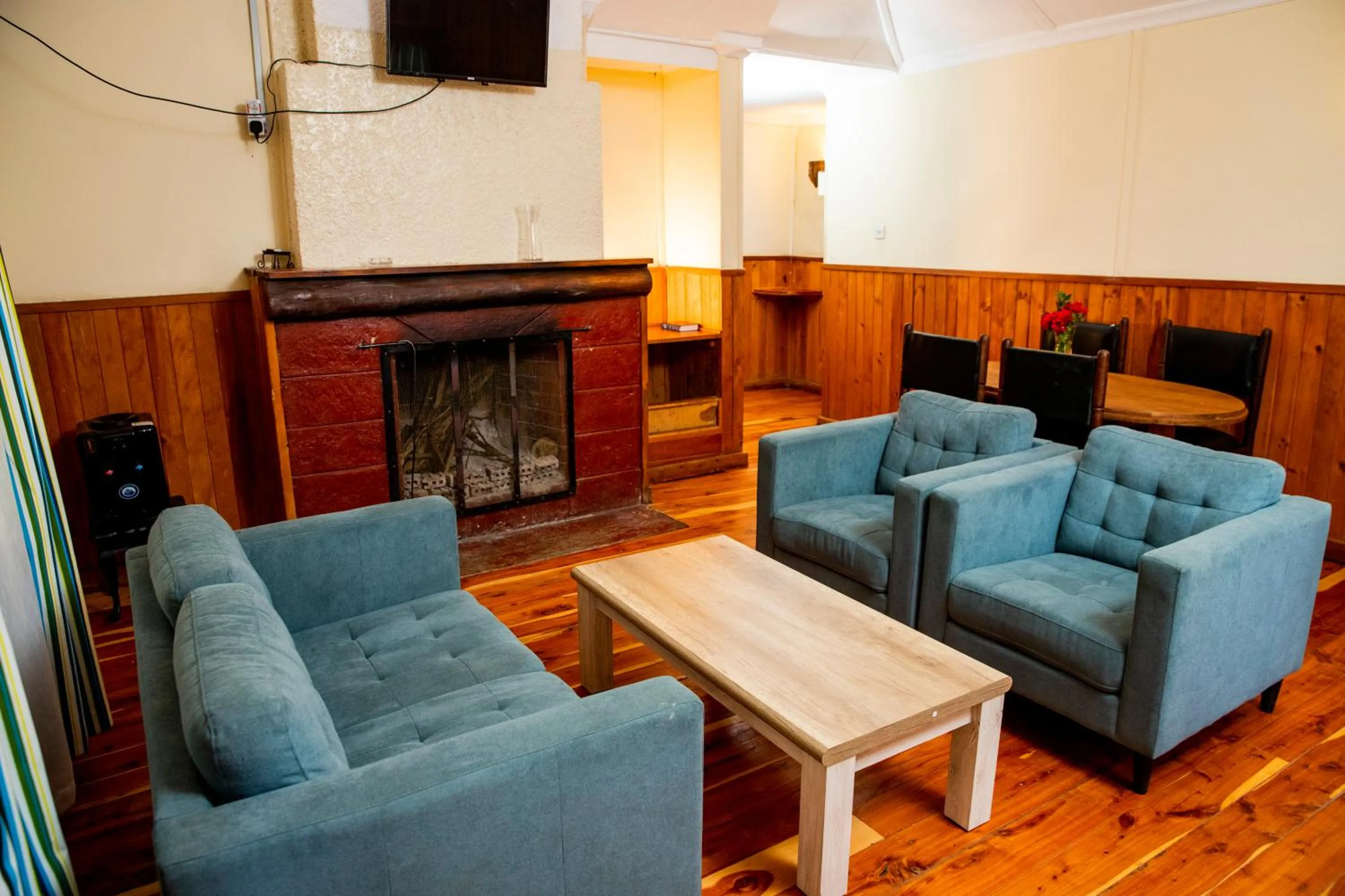 Seating area in Naro Moru River Lodge