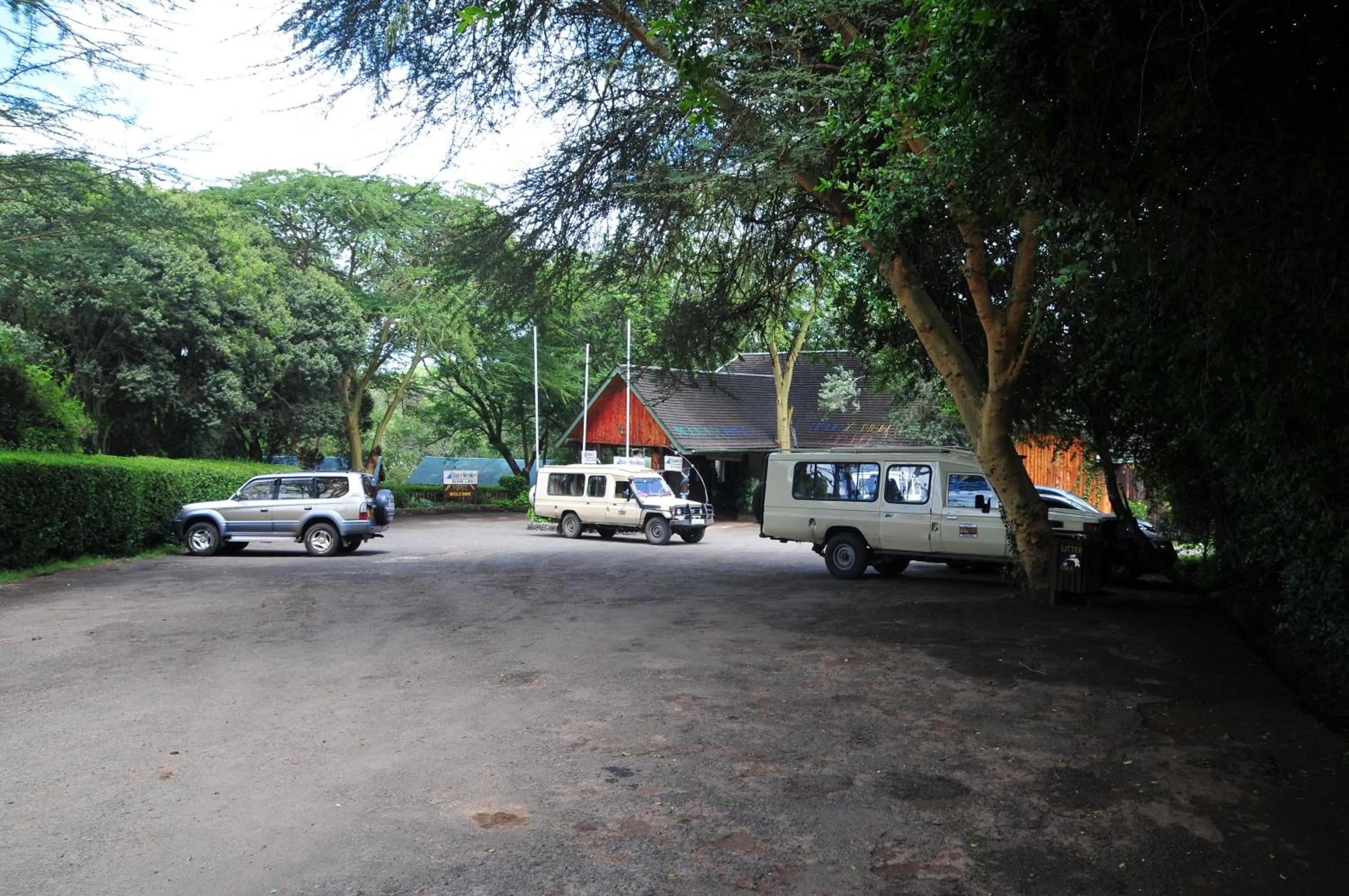 Property building in Naro Moru River Lodge