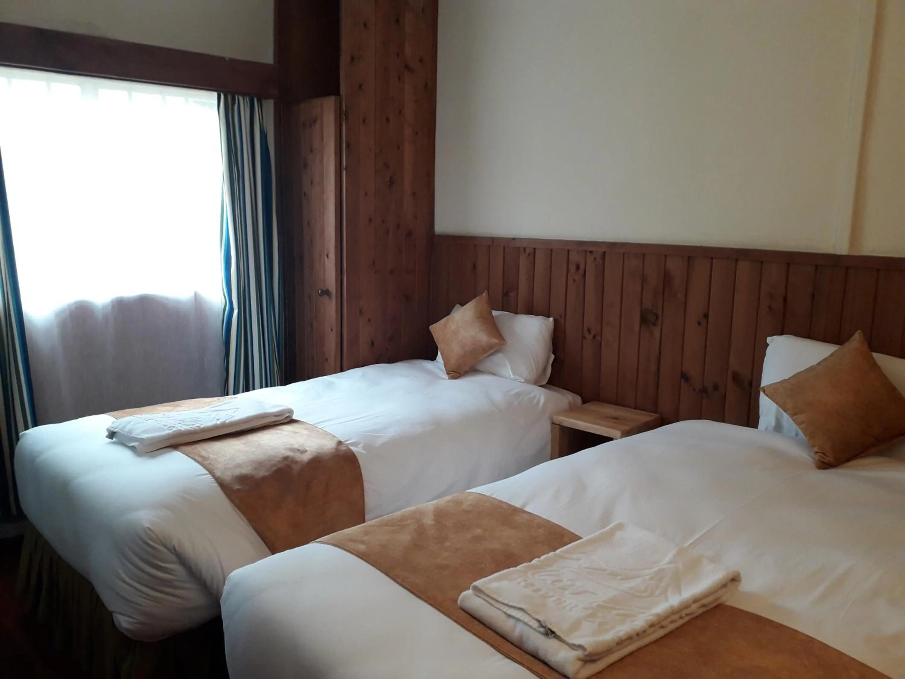 Bedroom, Bed in Naro Moru River Lodge