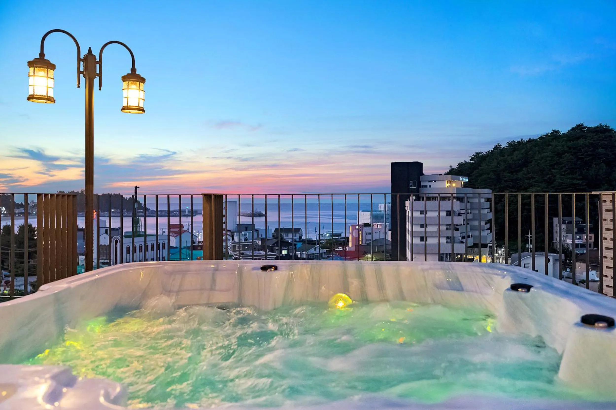 Hot Tub in Ingu Stay