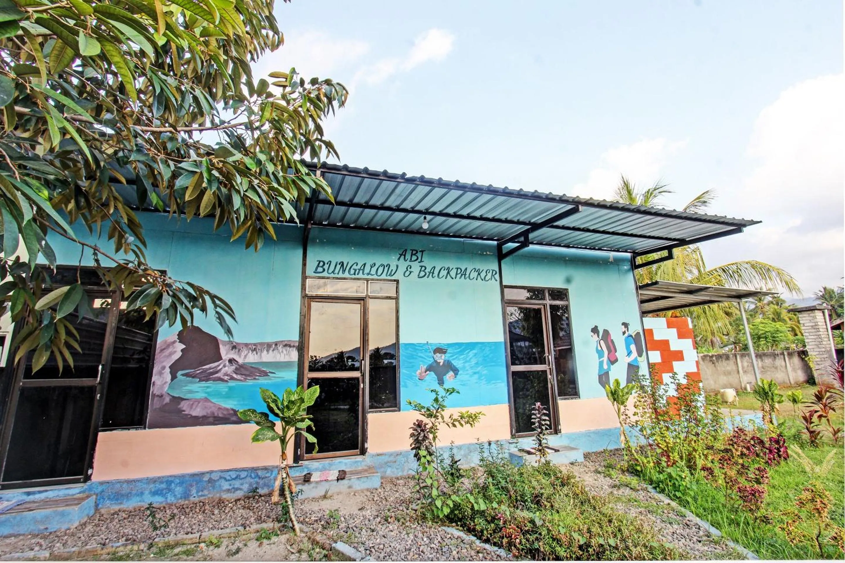 Facade/entrance in OYO 93121 Abi Bungalow & Hostel