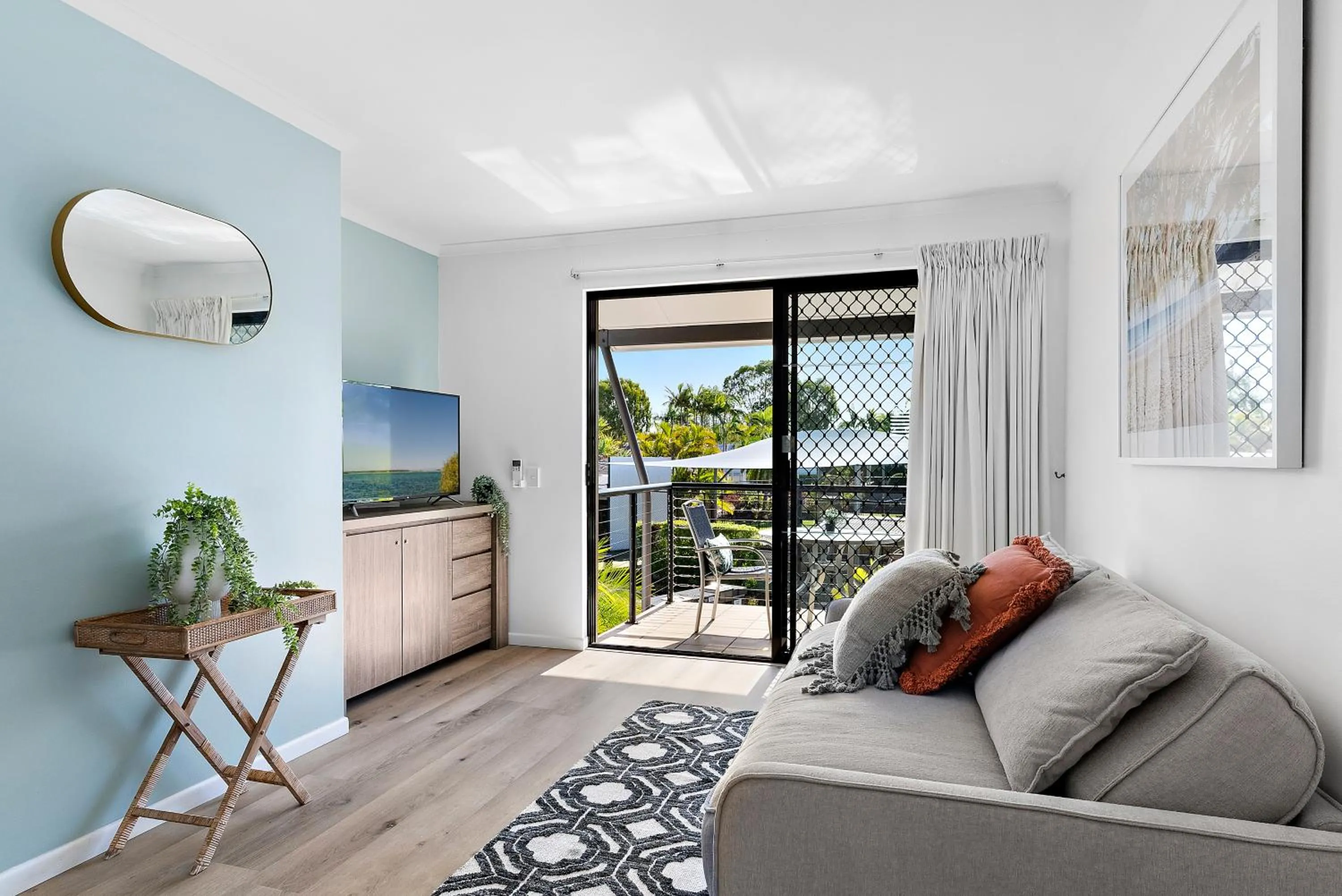 Sun Drenched Unit in Noosaville