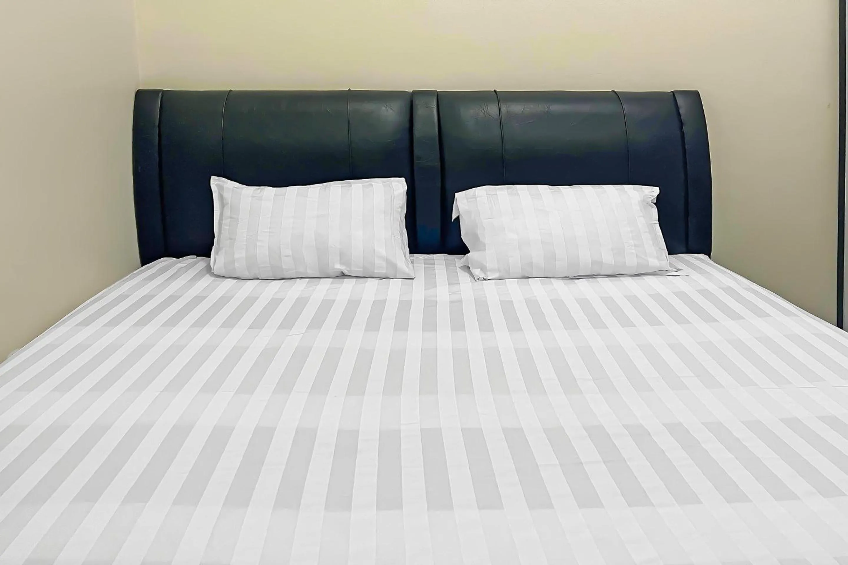 Bedroom, Bed in Hotel O Wisma Dg Tata