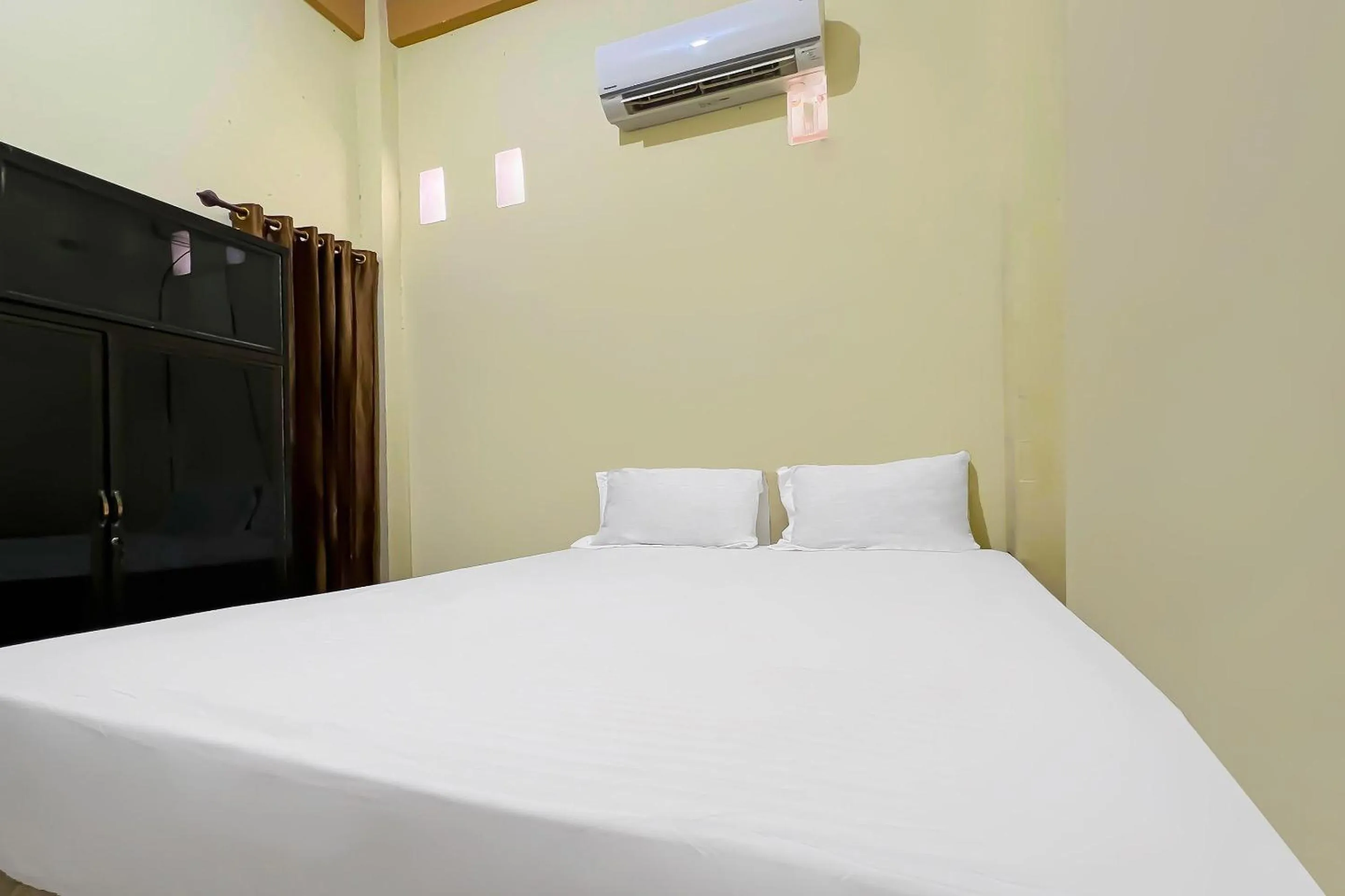 Bedroom, Bed in Hotel O Wisma Dg Tata