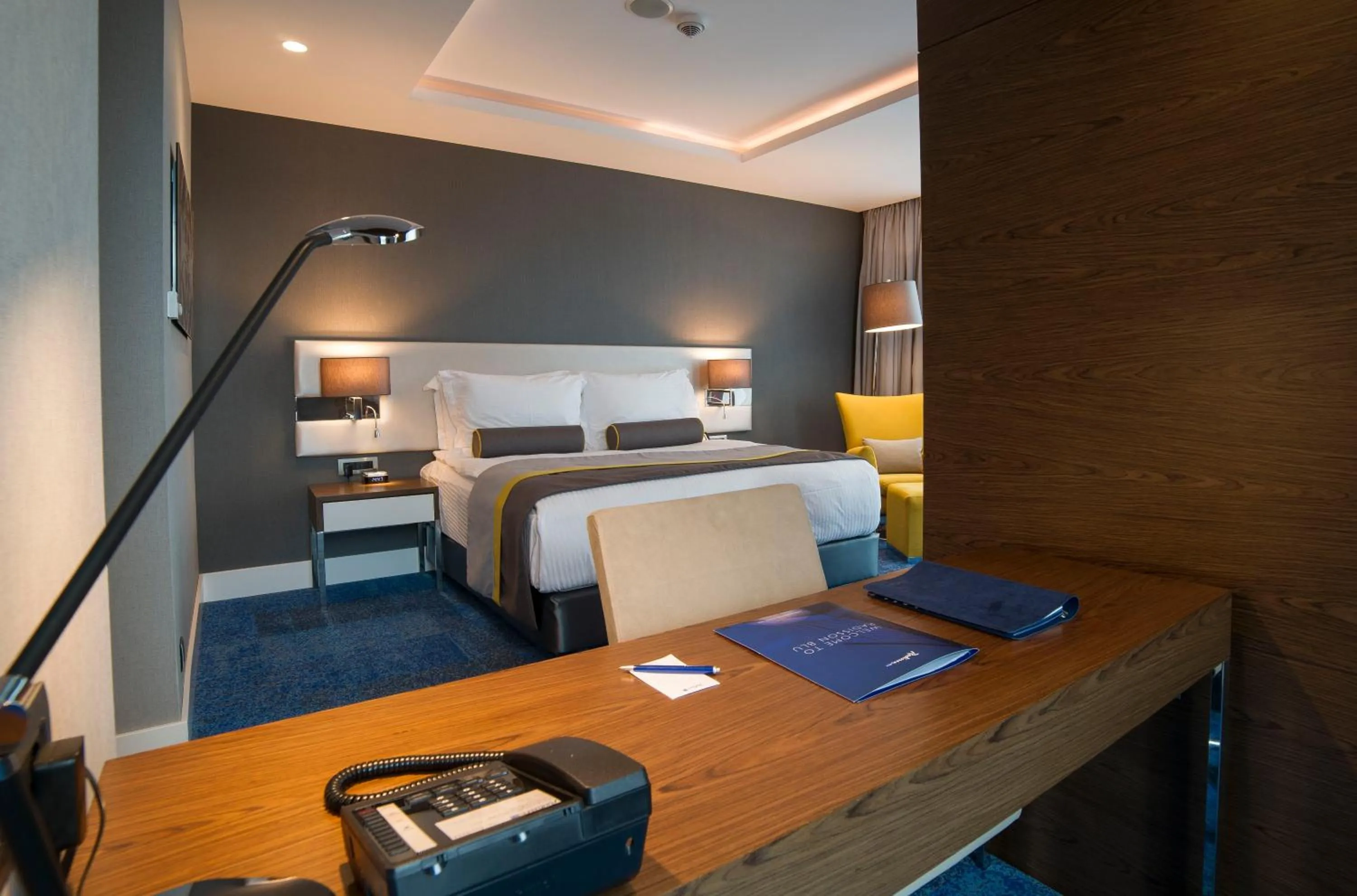 Photo of the whole room, Bed in Radisson Blu Hotel, Kayseri