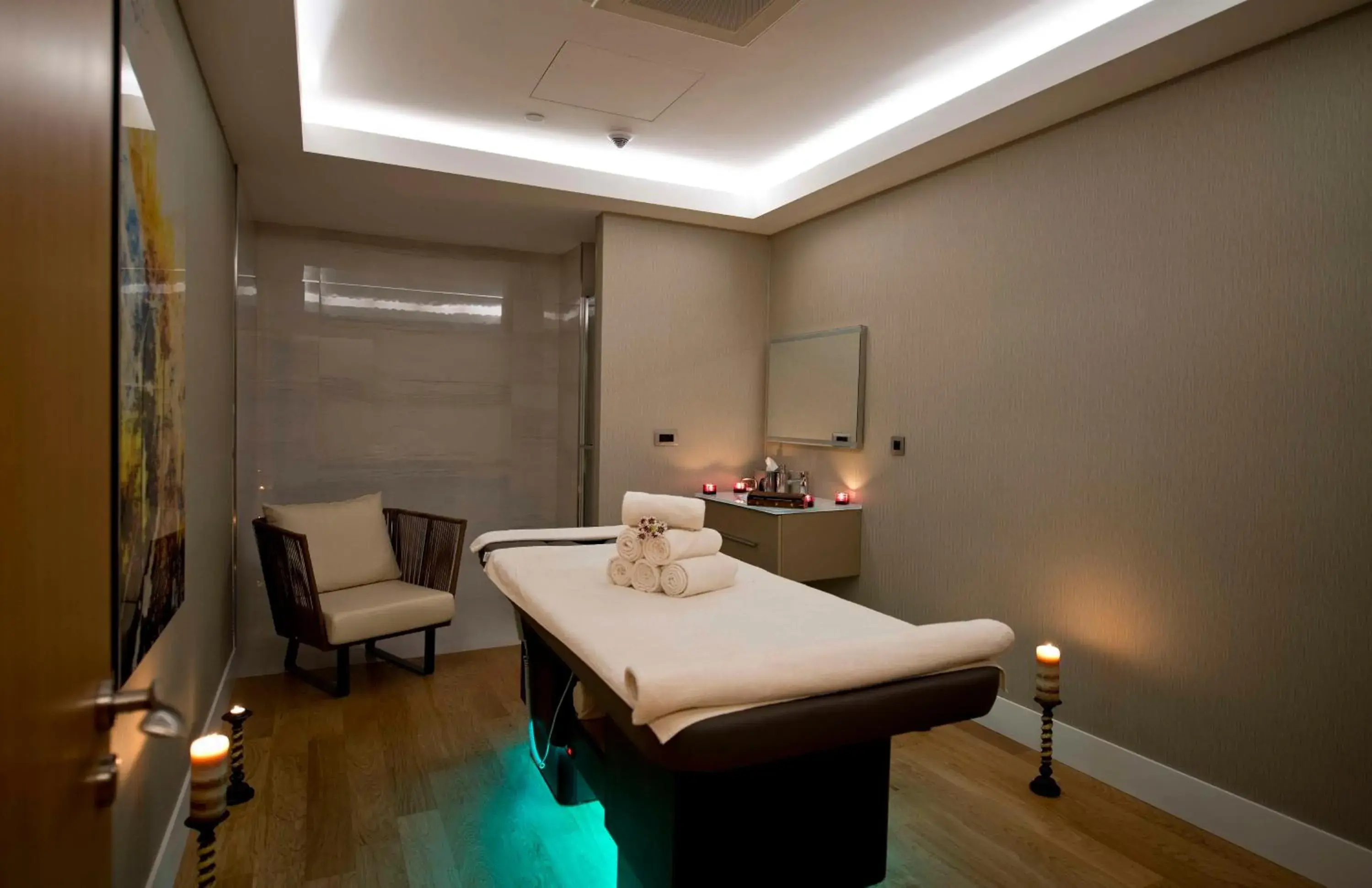 Spa and wellness centre/facilities, Bed in Radisson Blu Hotel, Kayseri Spa and wellness centre/facilities, Bed in Radisson Blu Hotel, Kayseri