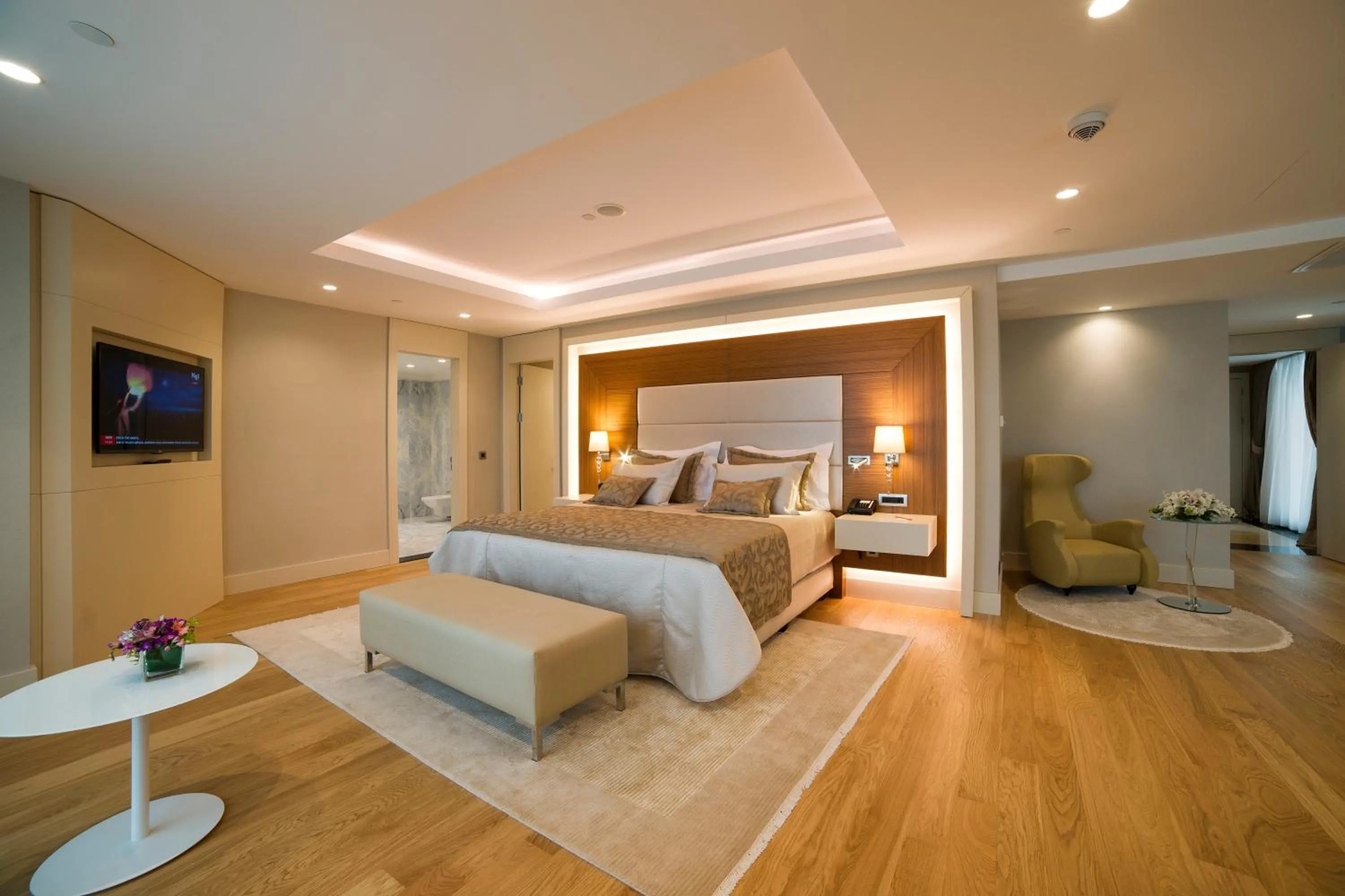 Bedroom, Bed in Radisson Blu Hotel, Kayseri