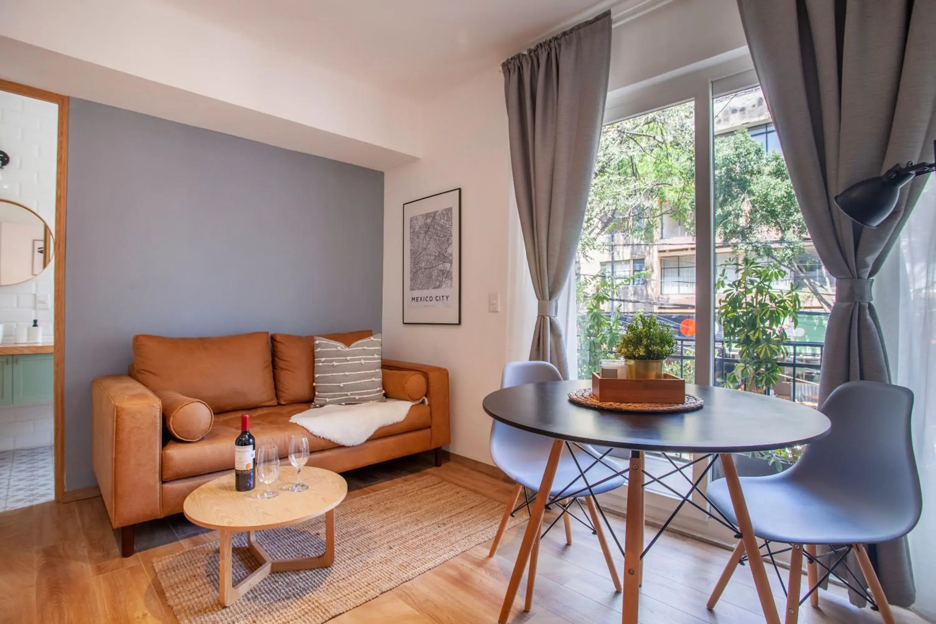 Bright & sweet unit in the heart of Polanco. Bright & sweet unit in the heart of Polanco.