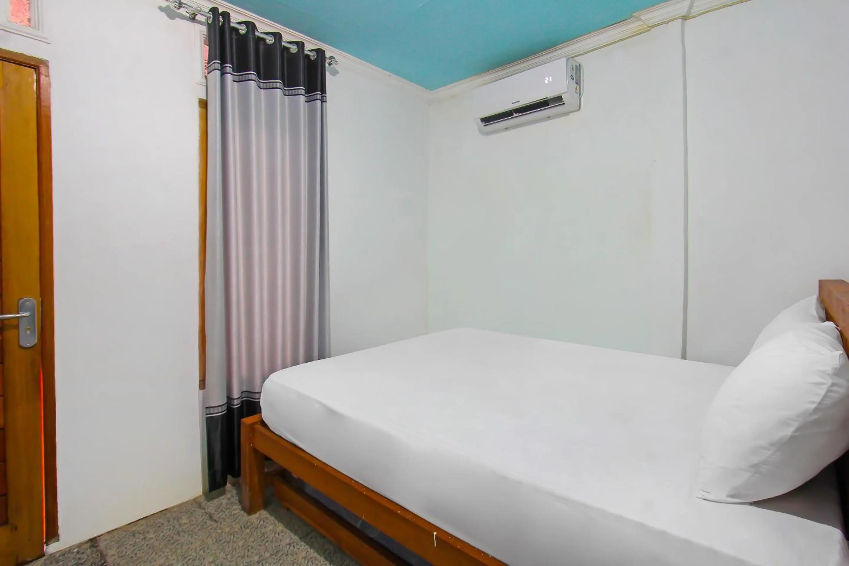 Bedroom, Bed in Hotel O Bale Datu Homestay Near Lapangan Bulutangkis By'u Badminton