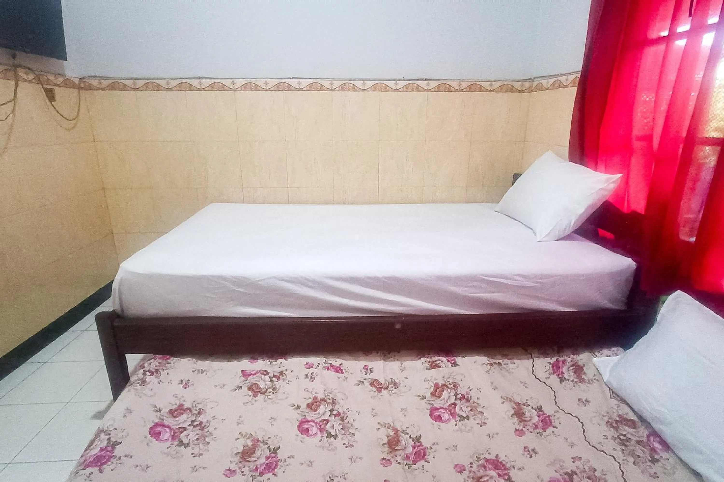 Bedroom, Bed in OYO 92560 Astri Homestay