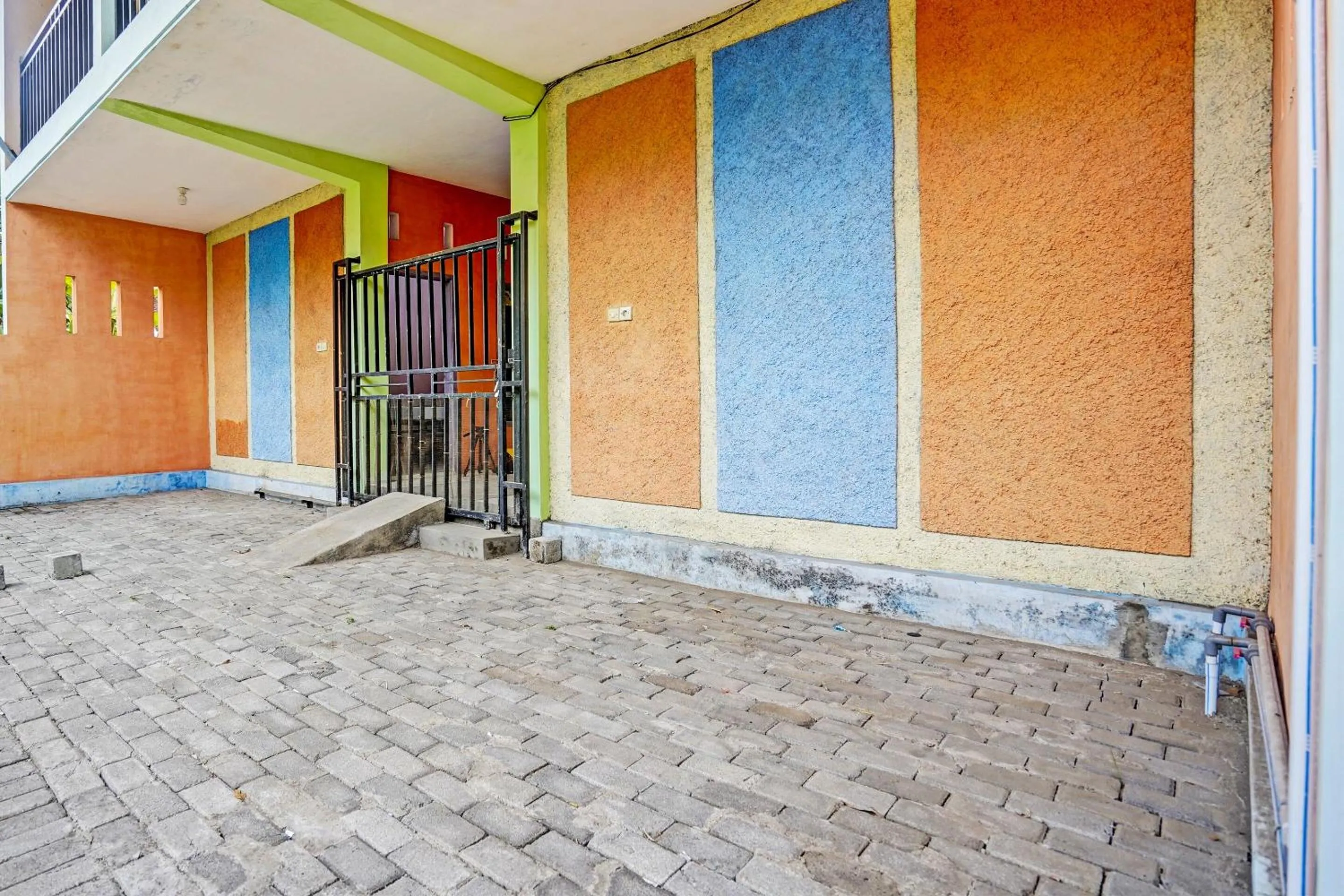 Lobby or reception in Hotel O Kemangi Asri Kost