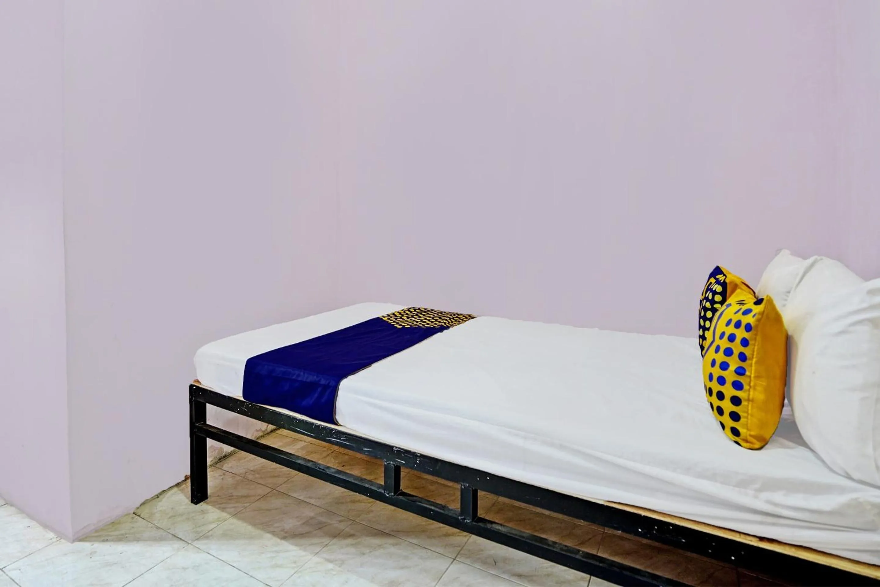 Bedroom, Bed in Hotel O Kemangi Asri Kost