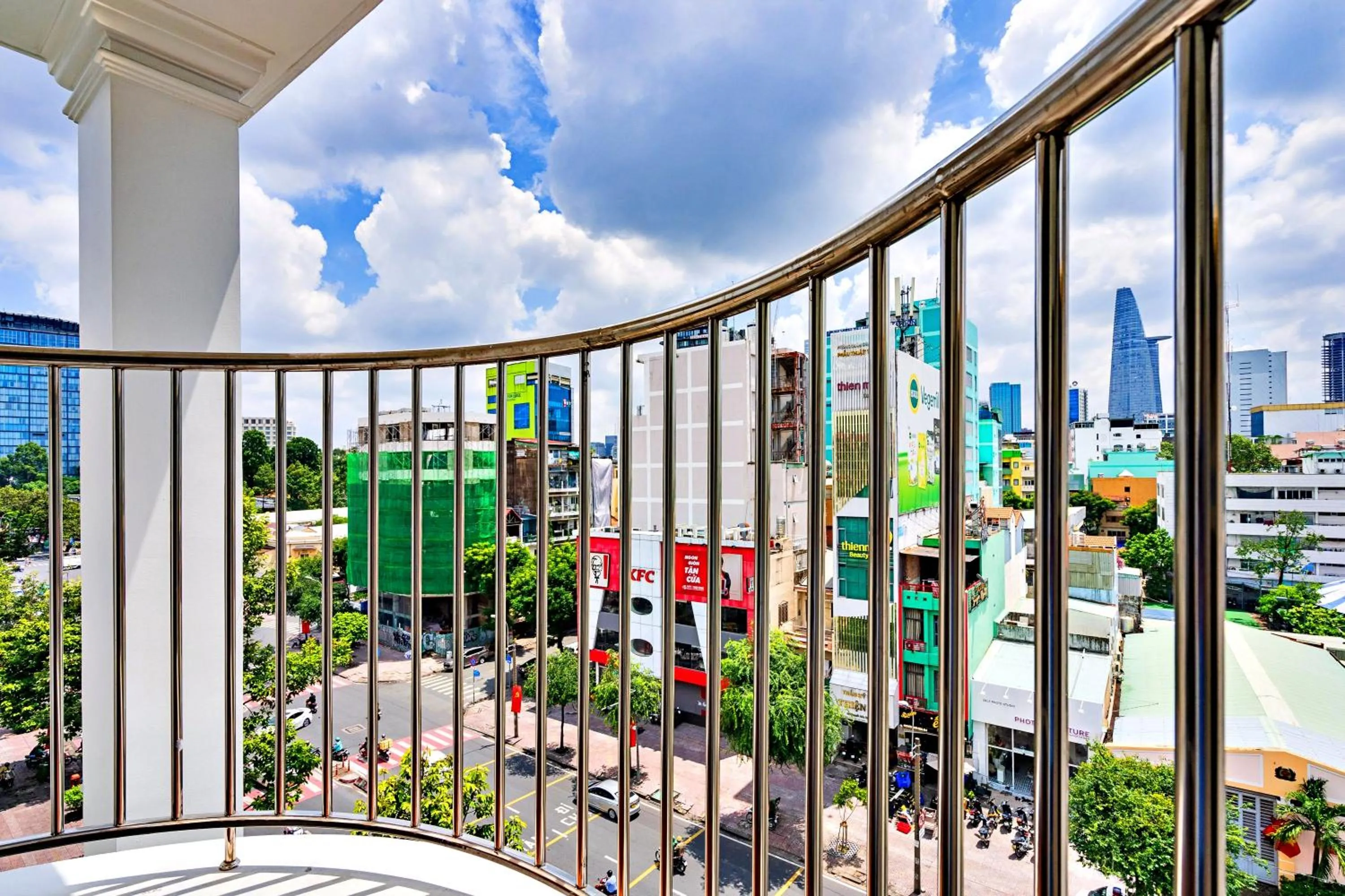 Property building in Luna Saigon Hotel - Bui Vien Walking Street