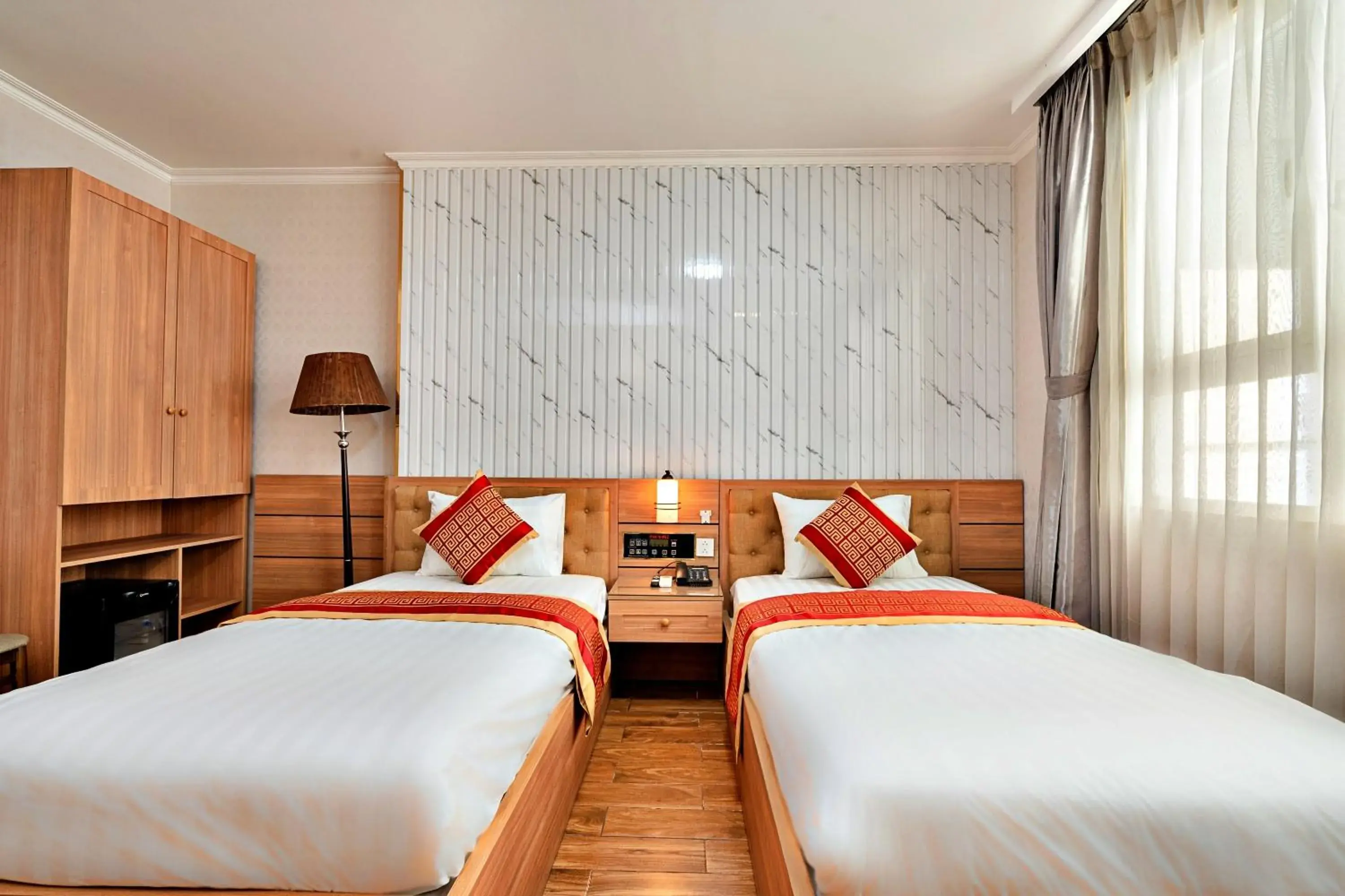 Photo of the whole room, Bed in Luna Saigon Hotel - Bui Vien Walking Street Photo of the whole room, Bed in Luna Saigon Hotel - Bui Vien Walking Street