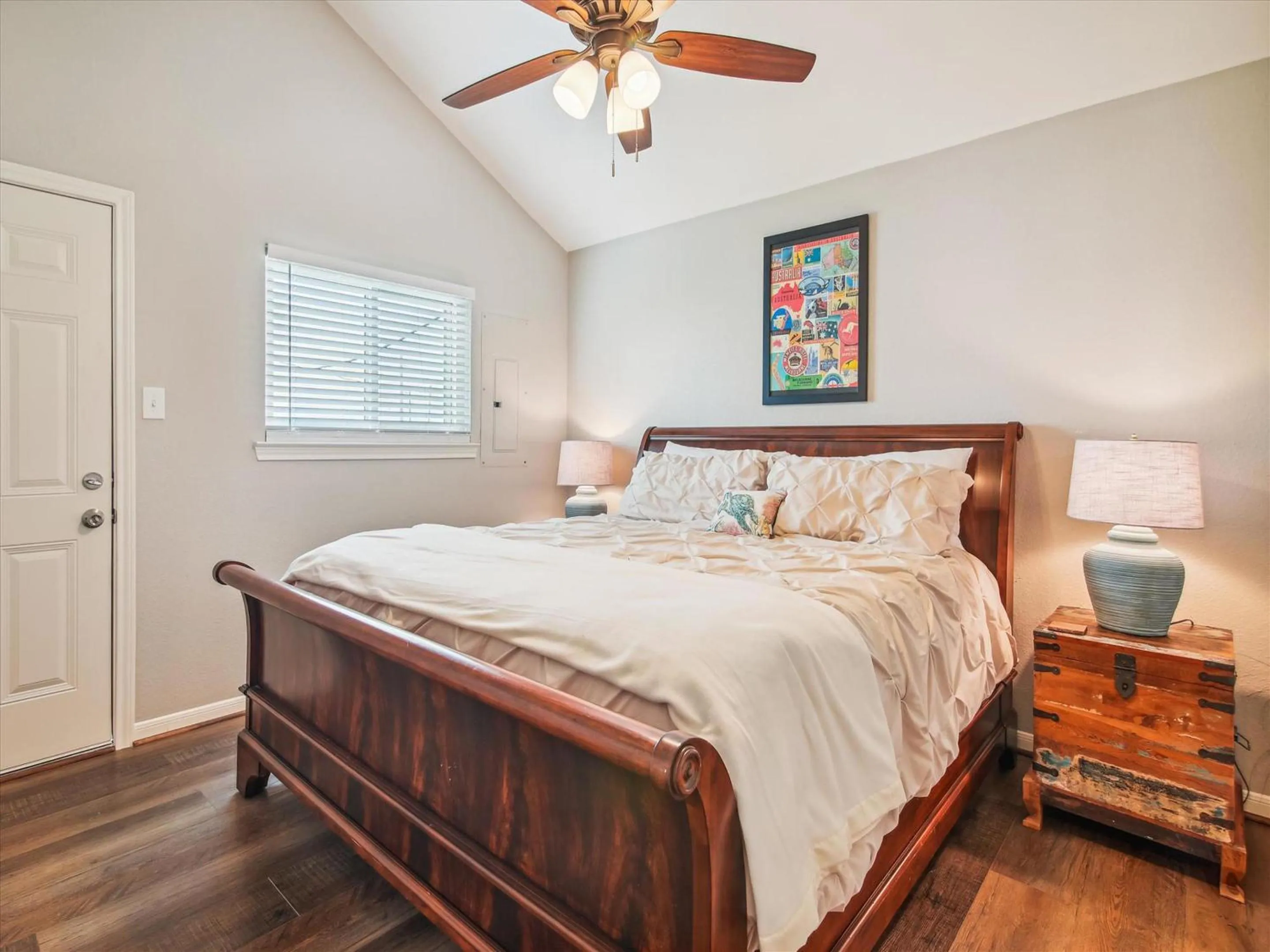 Property building, Bed in Sandcastle At Bermuda Beach