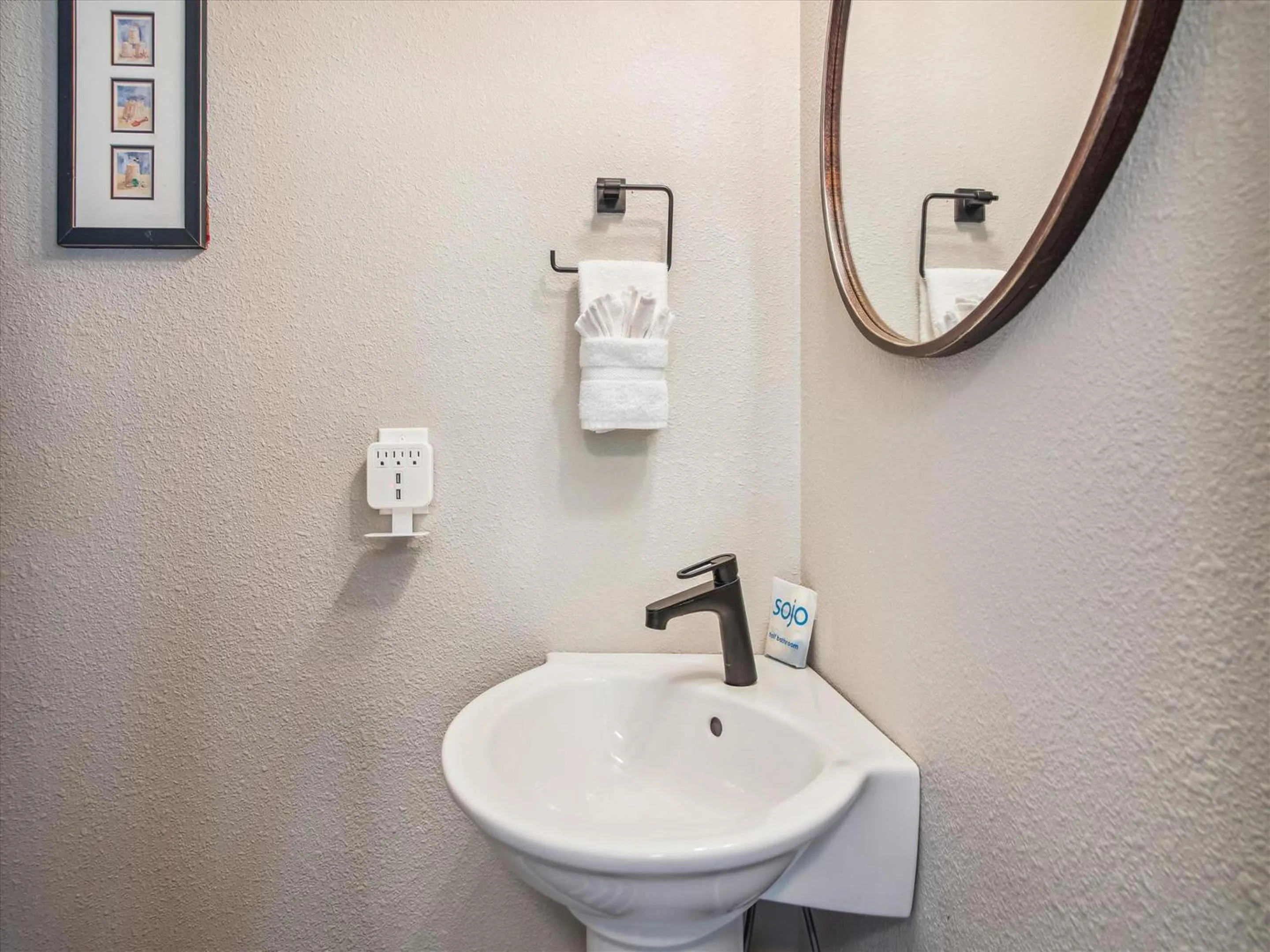 Property building in Sandcastle At Bermuda Beach