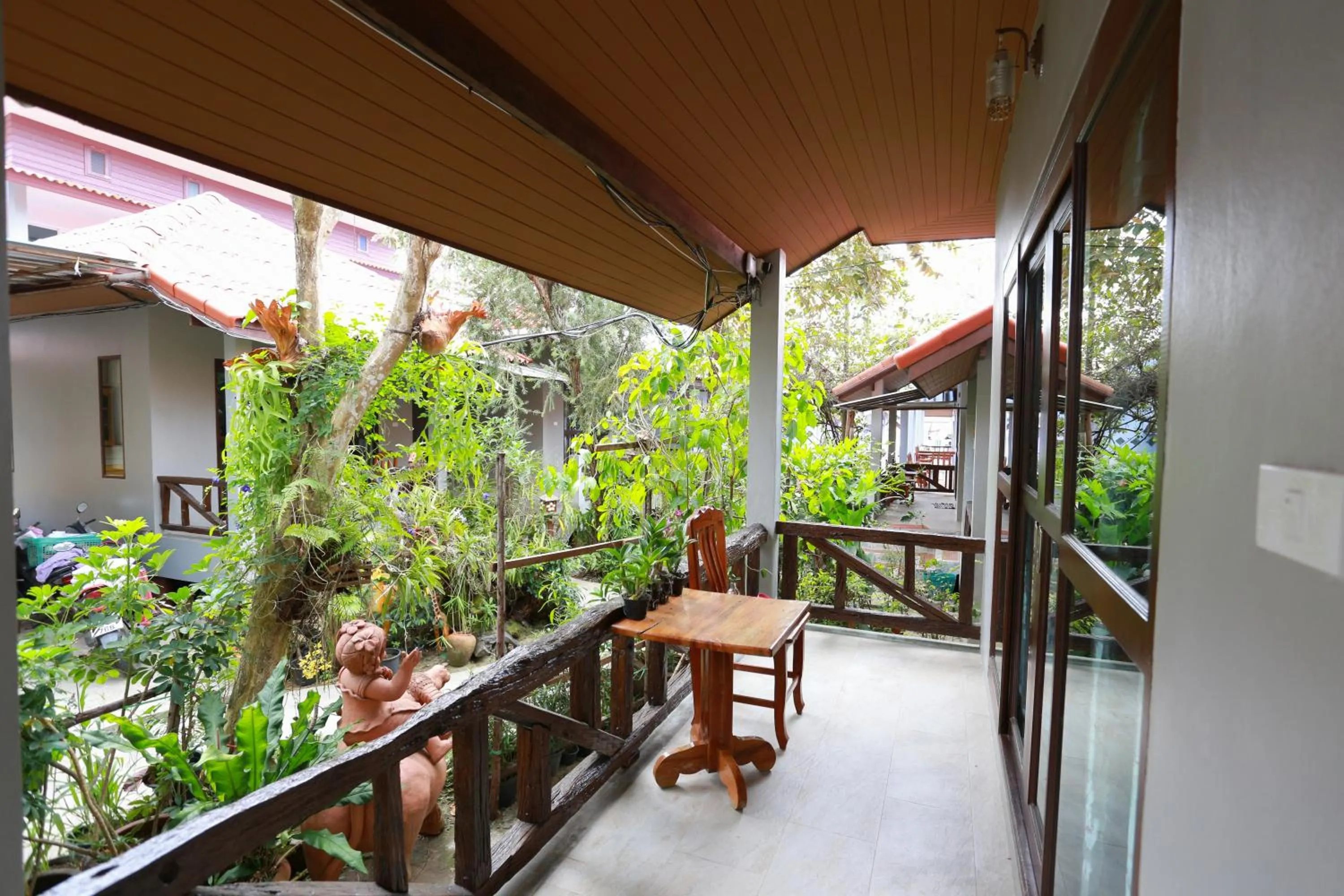 Balcony/Terrace in Sangaroon Bungalow