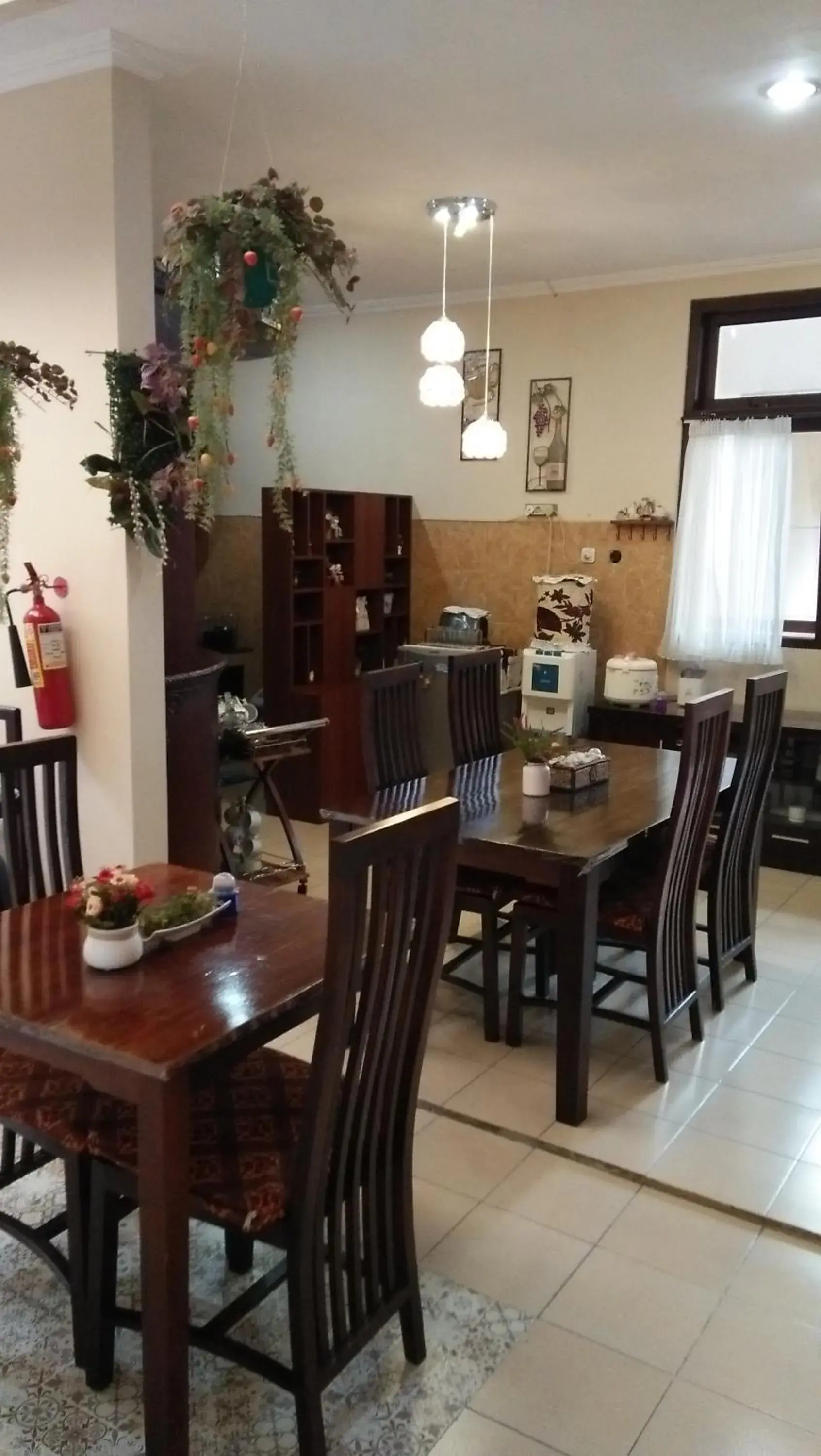 Restaurant/places to eat in Roemah Canting Homestay Restaurant/places to eat in Roemah Canting Homestay