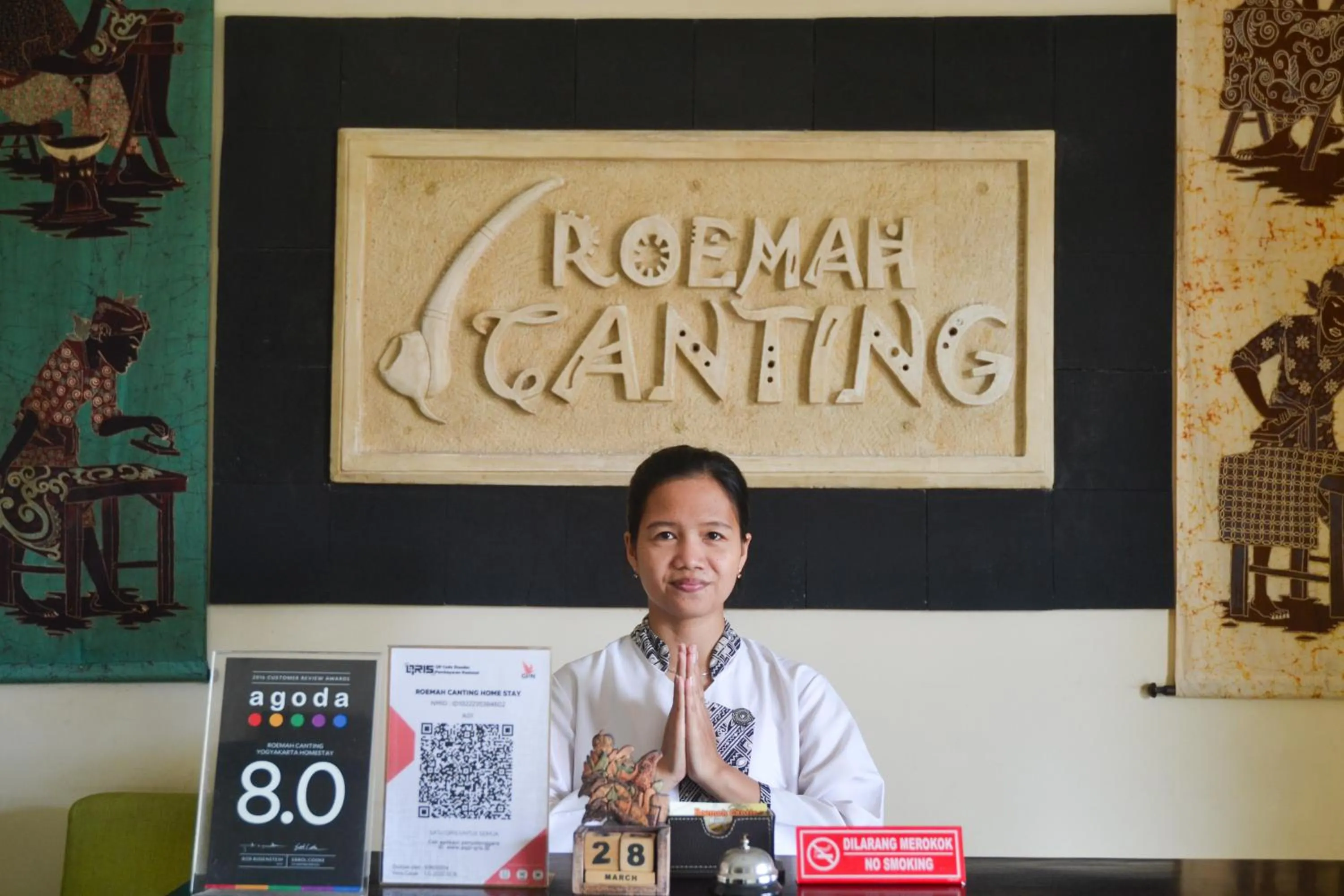 Staff in Roemah Canting Homestay