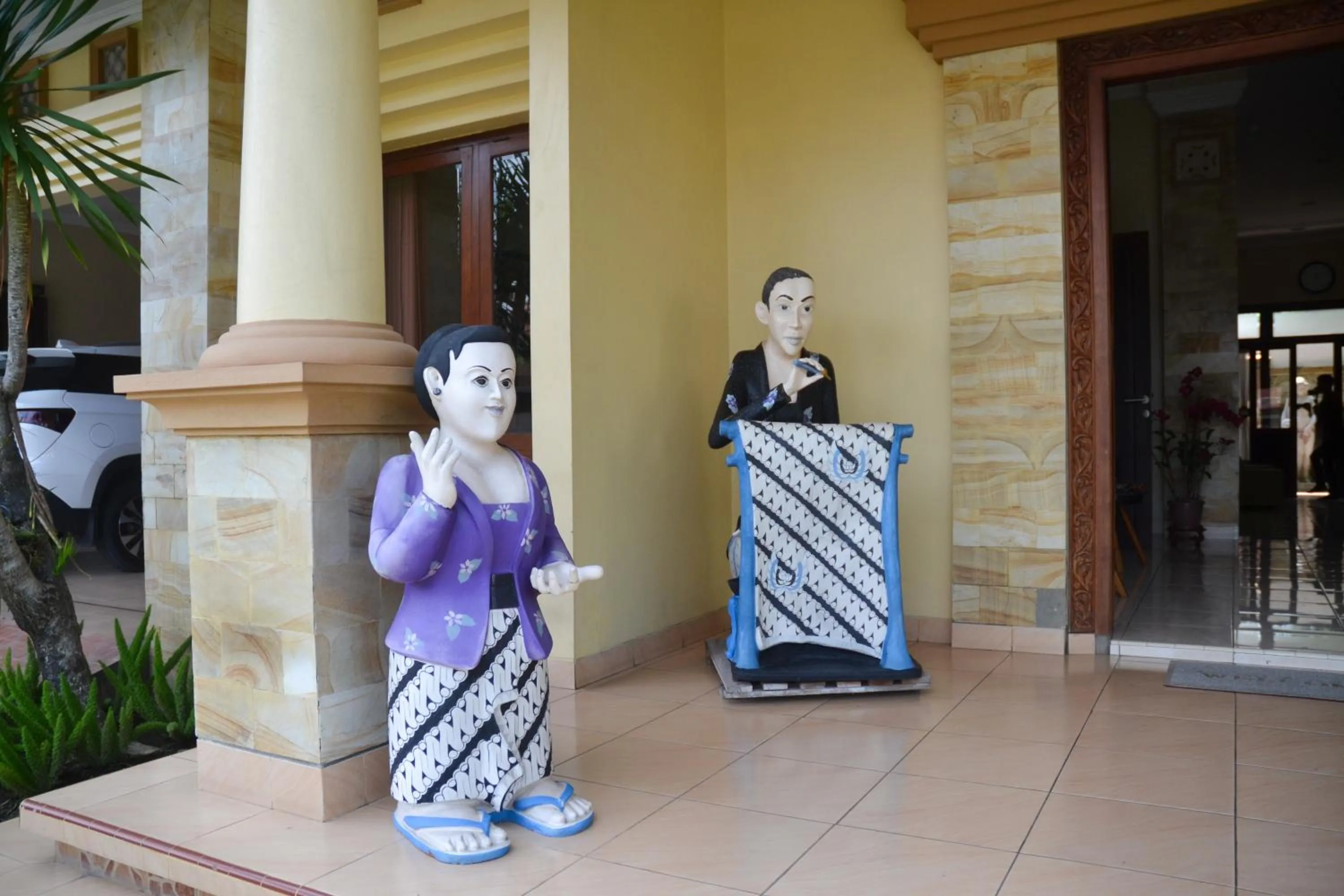 Property building in Roemah Canting Homestay