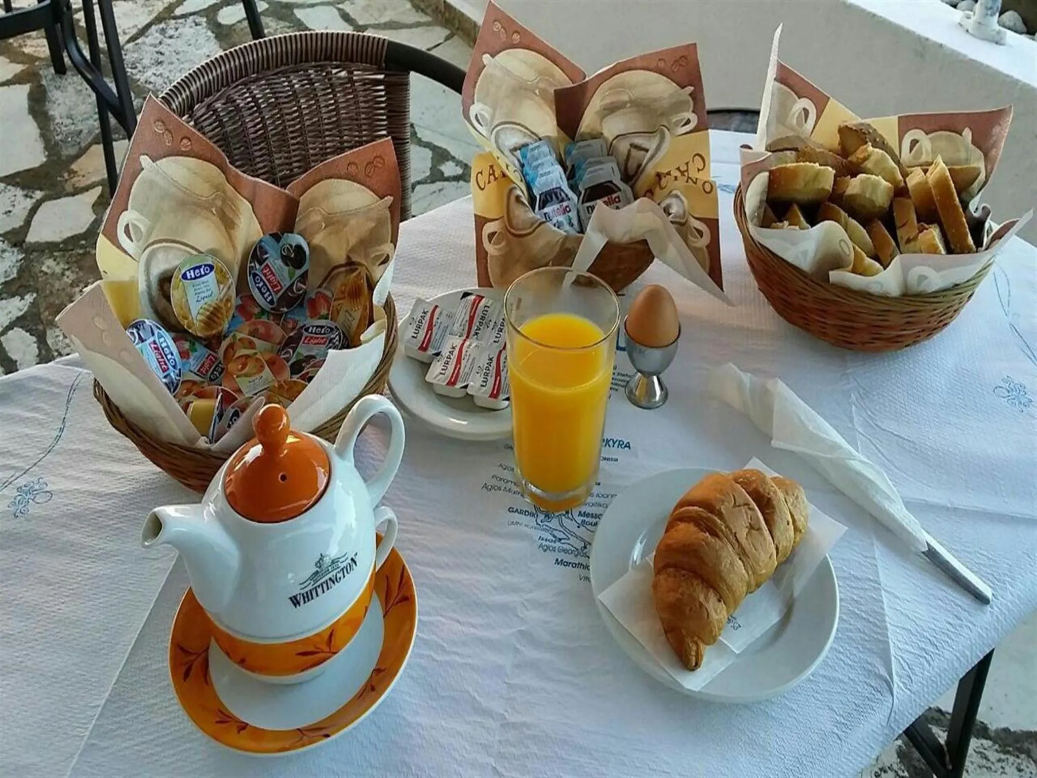 Continental breakfast in Thomas Art Hotel