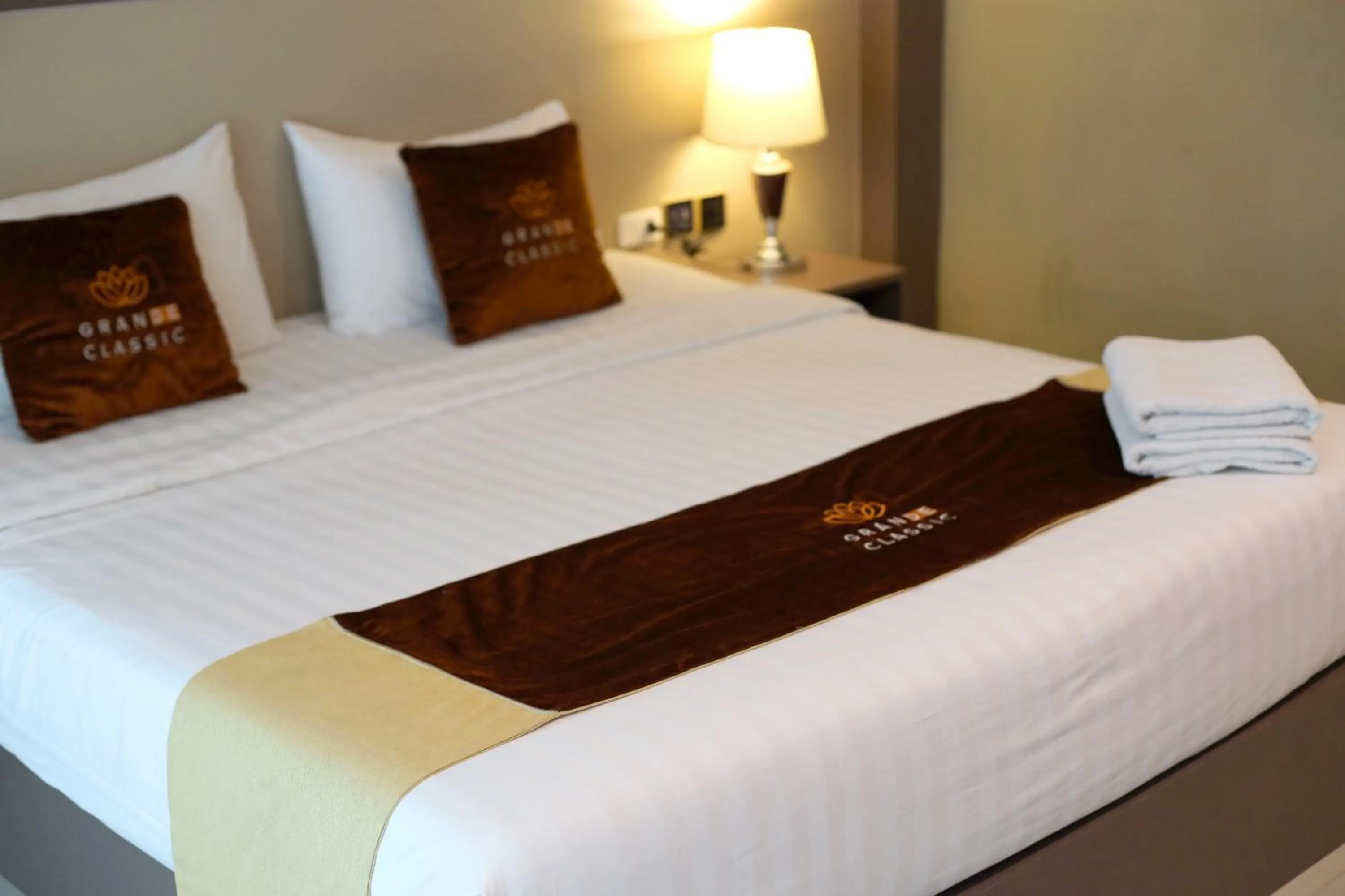 Bedroom, Bed in GranDE Classic Pattaya