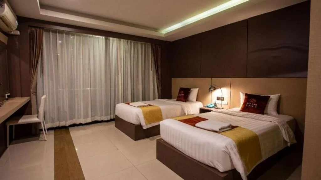 Photo of the whole room, Bed in GranDE Classic Pattaya