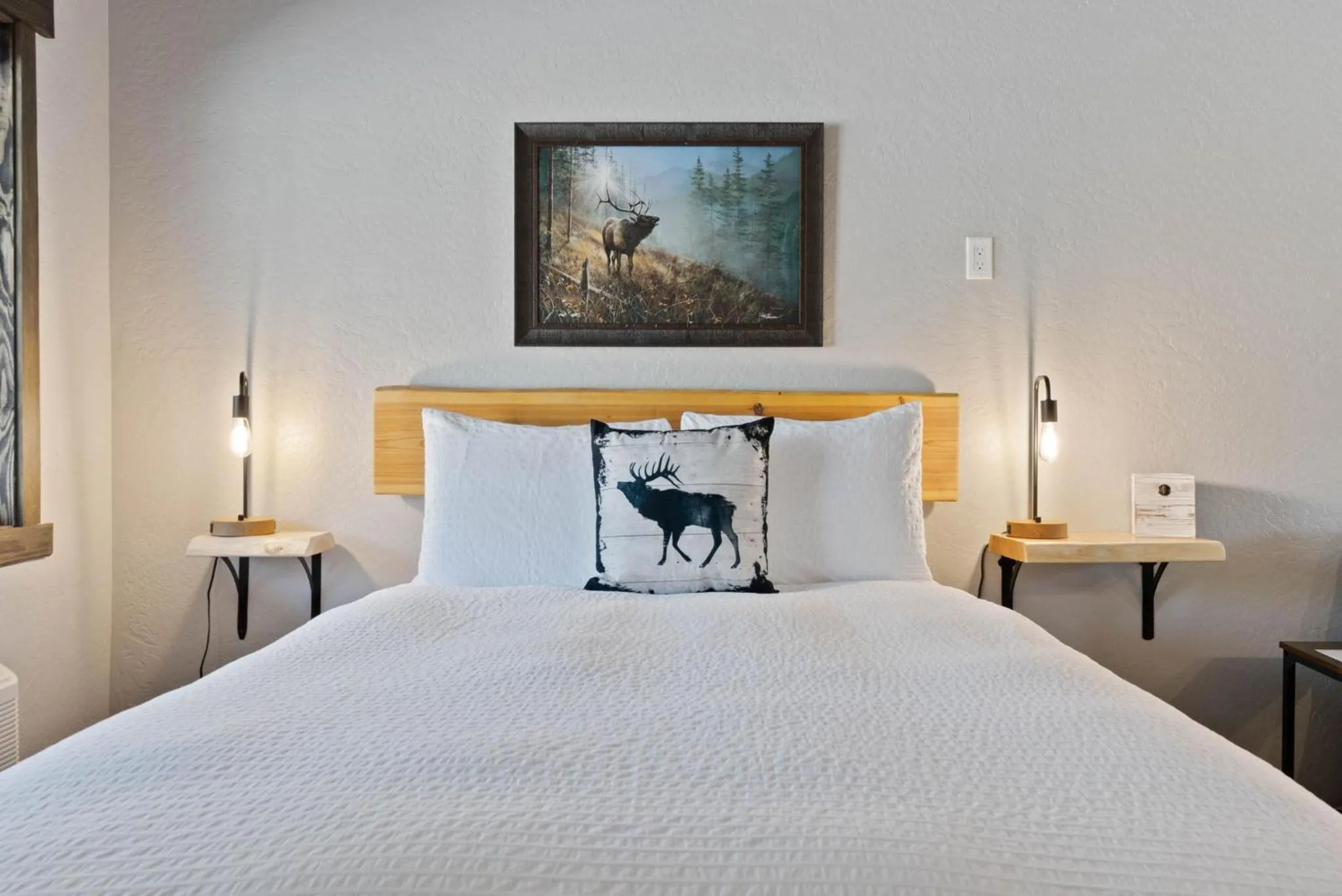 Bed in Lake Village Lodge