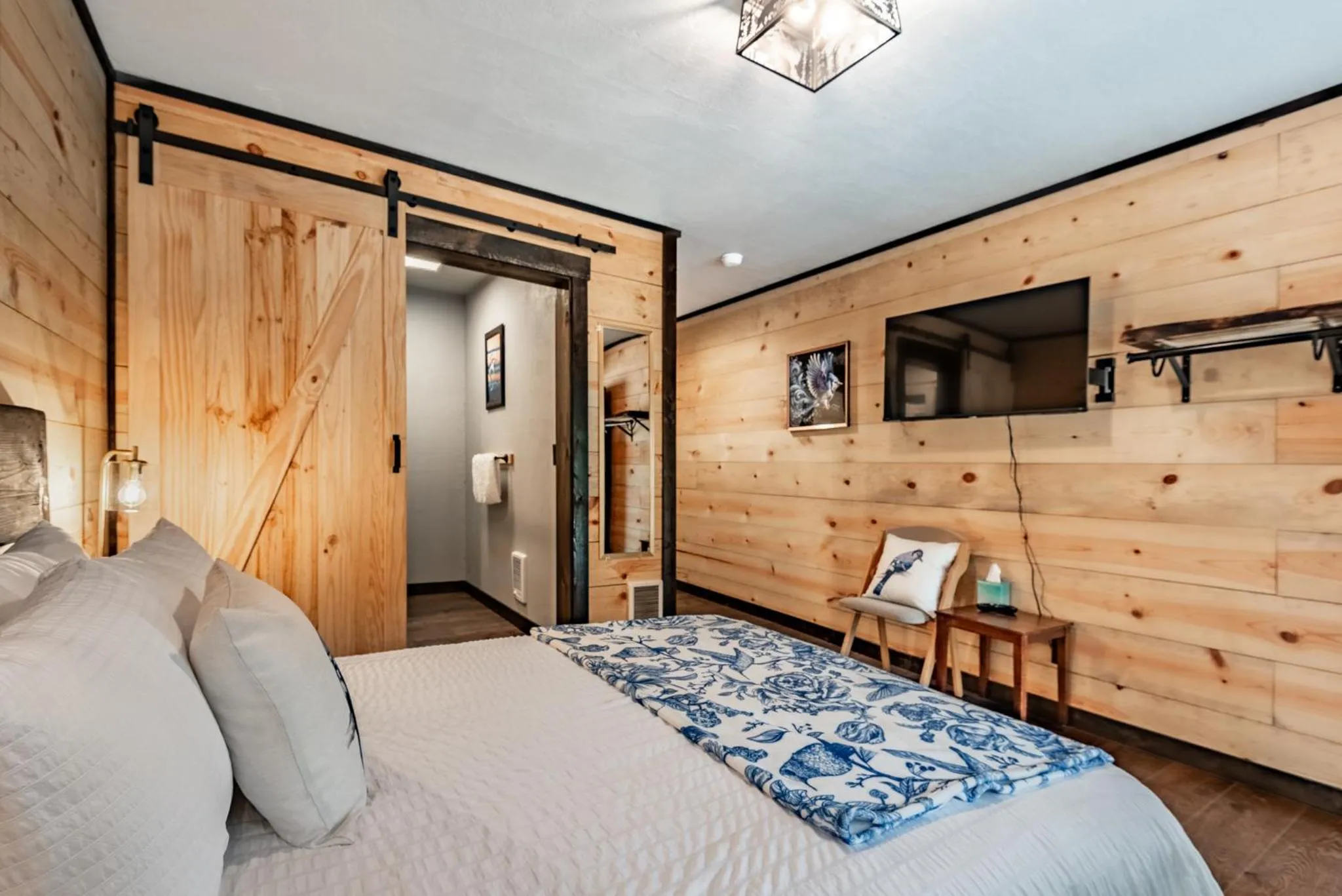 Bed in Lake Village Lodge