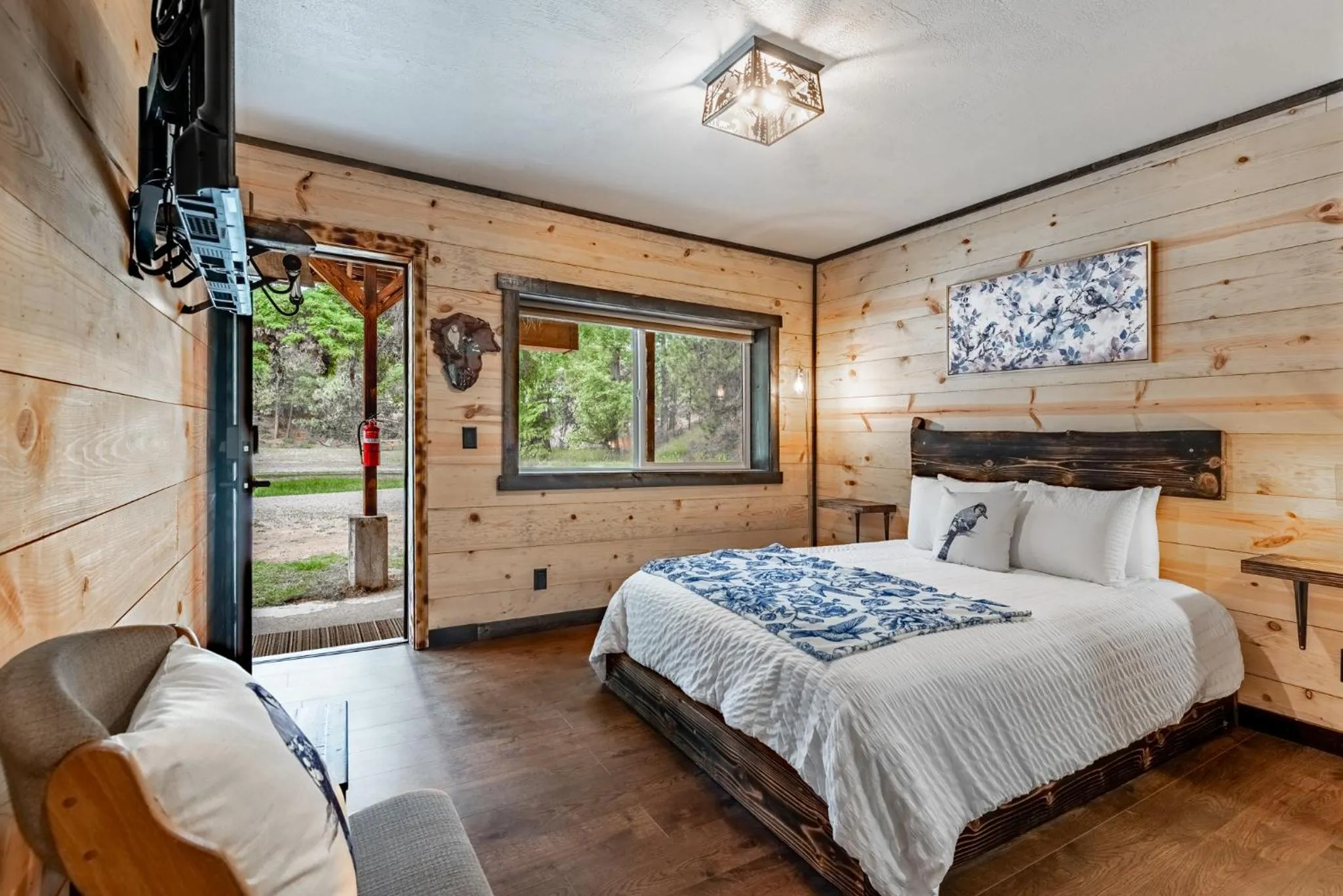 Bed in Lake Village Lodge