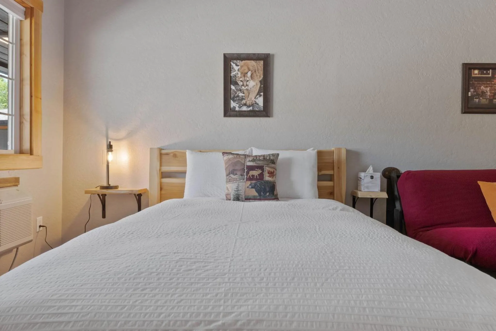 Bed in Lake Village Lodge