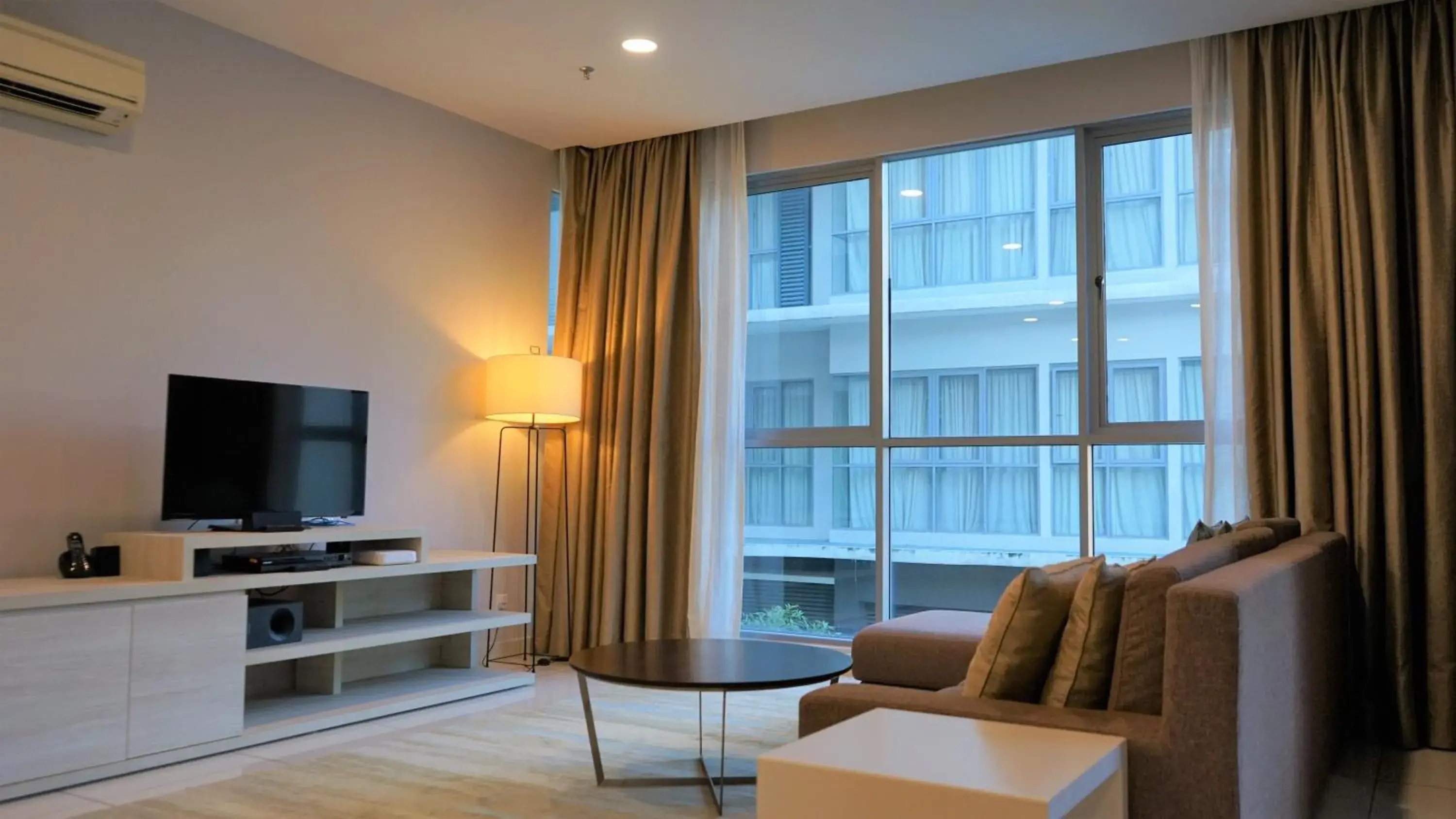 Living room in Marina Puteri Harbour Johor by Perfect Host Living room in Marina Puteri Harbour Johor by Perfect Host