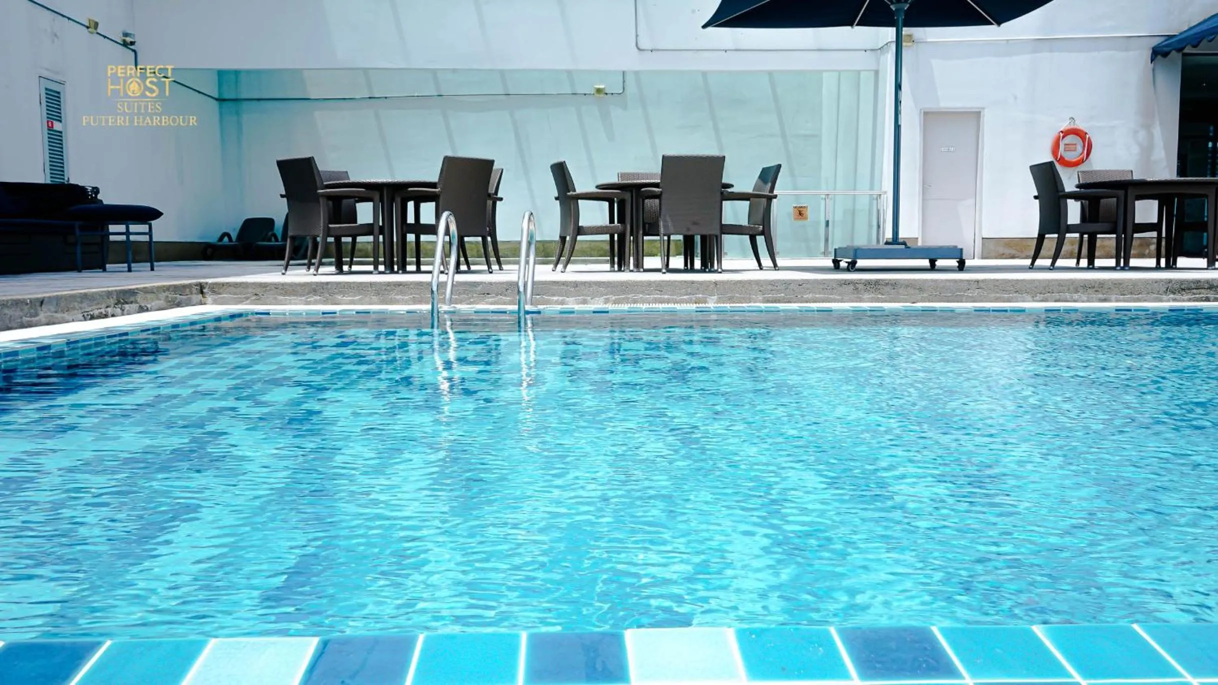 Pool view in Marina Puteri Harbour Johor by Perfect Host