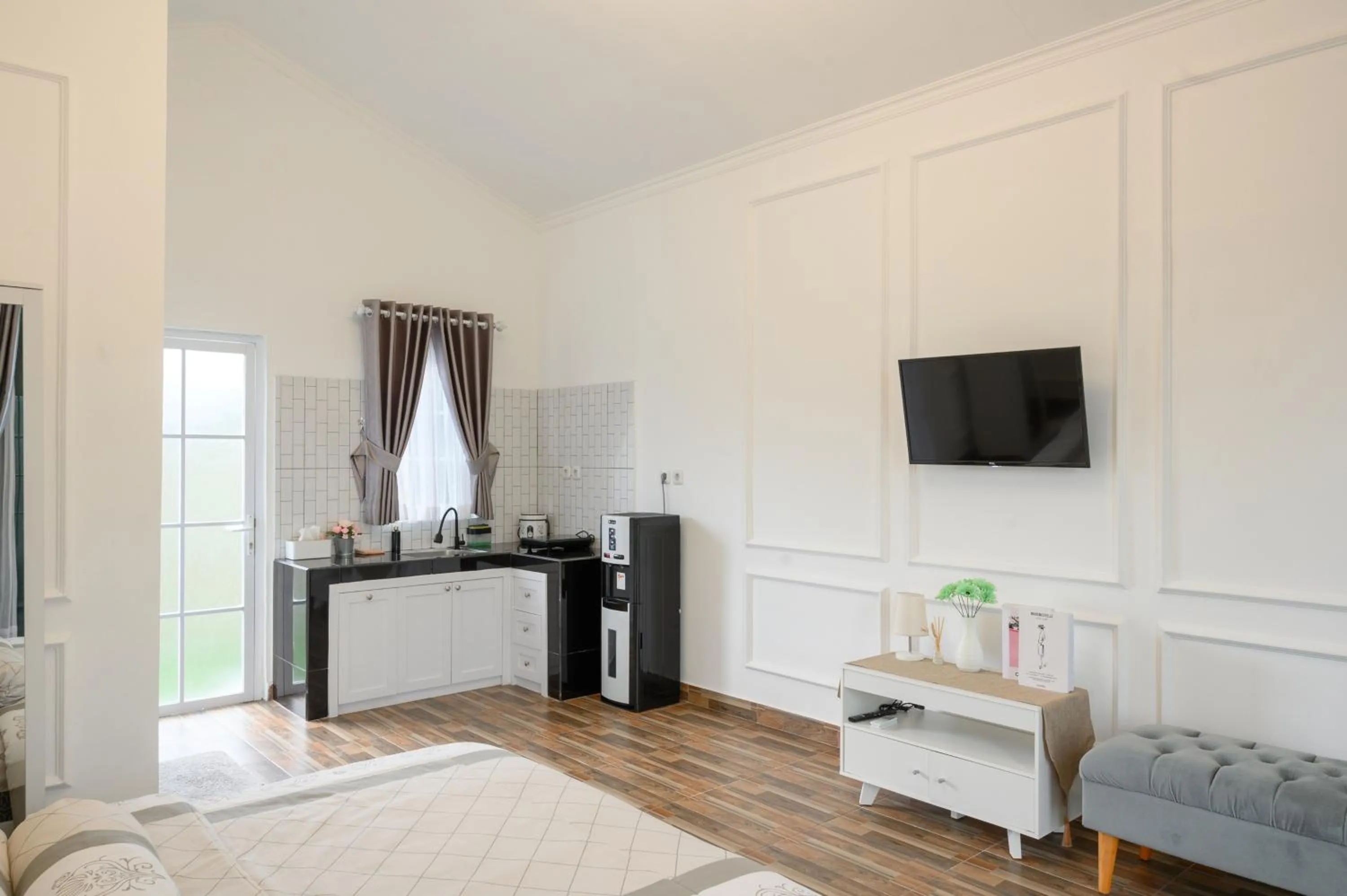 Bed in The Byan House Villa In Belitung