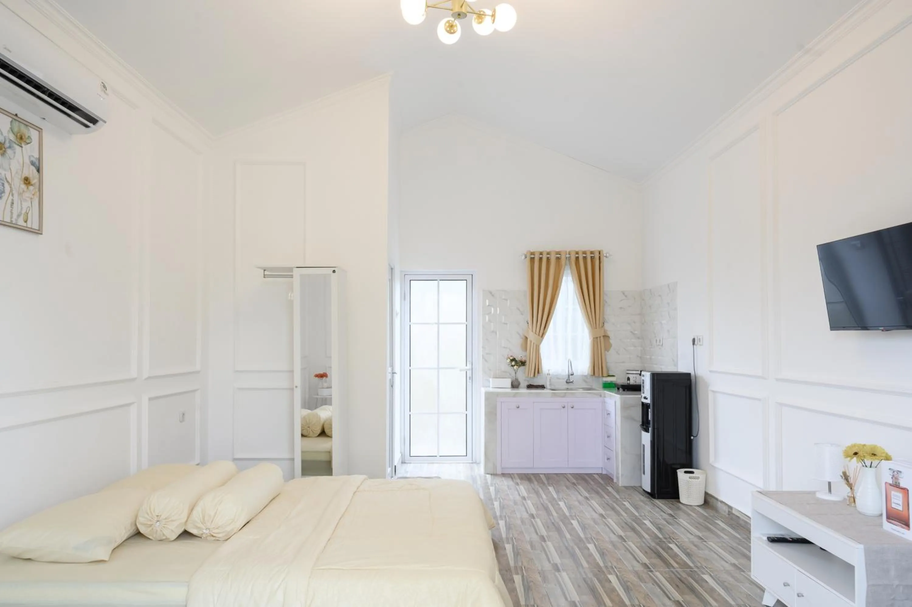 Bed in The Byan House Villa In Belitung