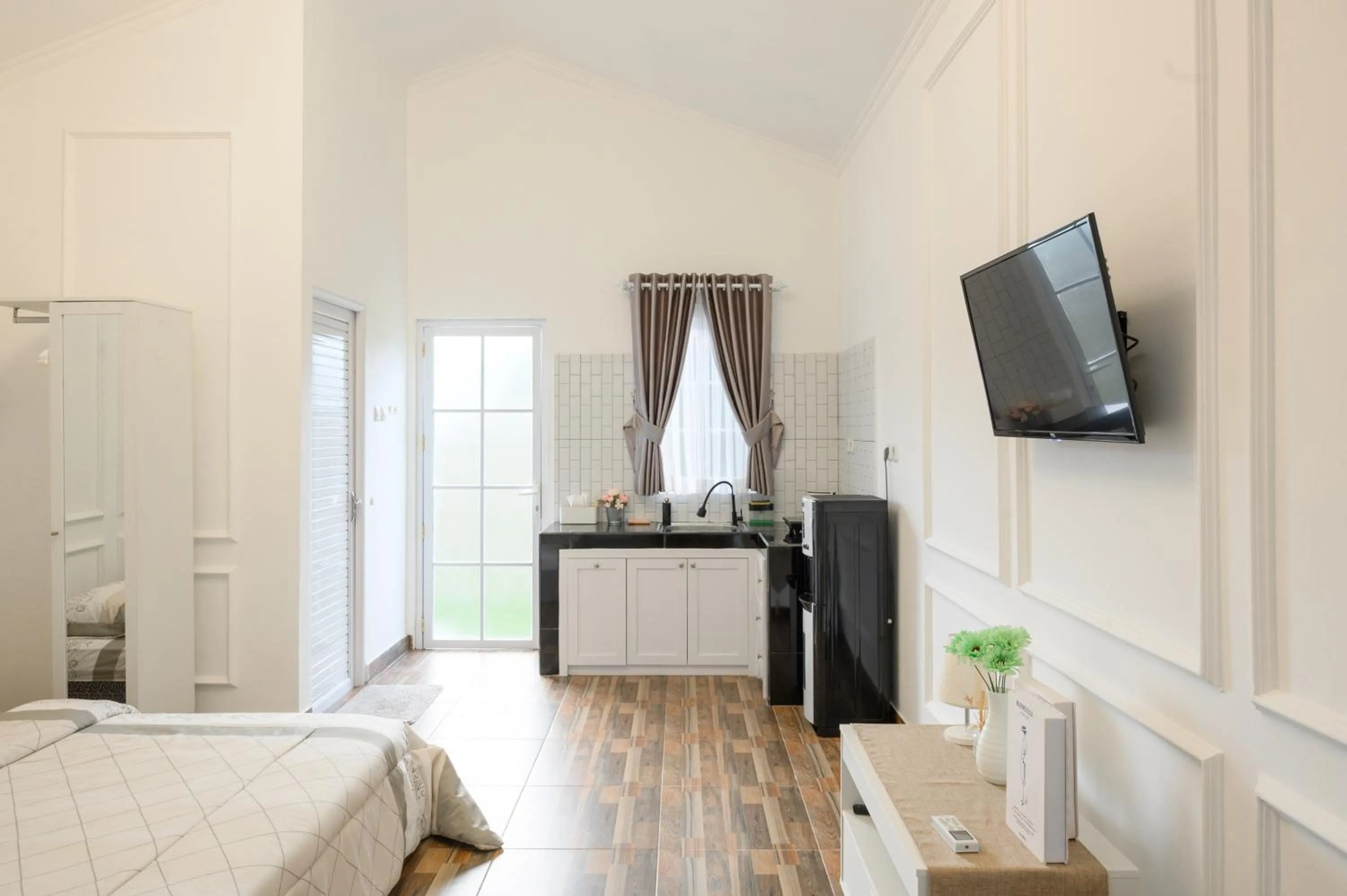 Bed in The Byan House Villa In Belitung