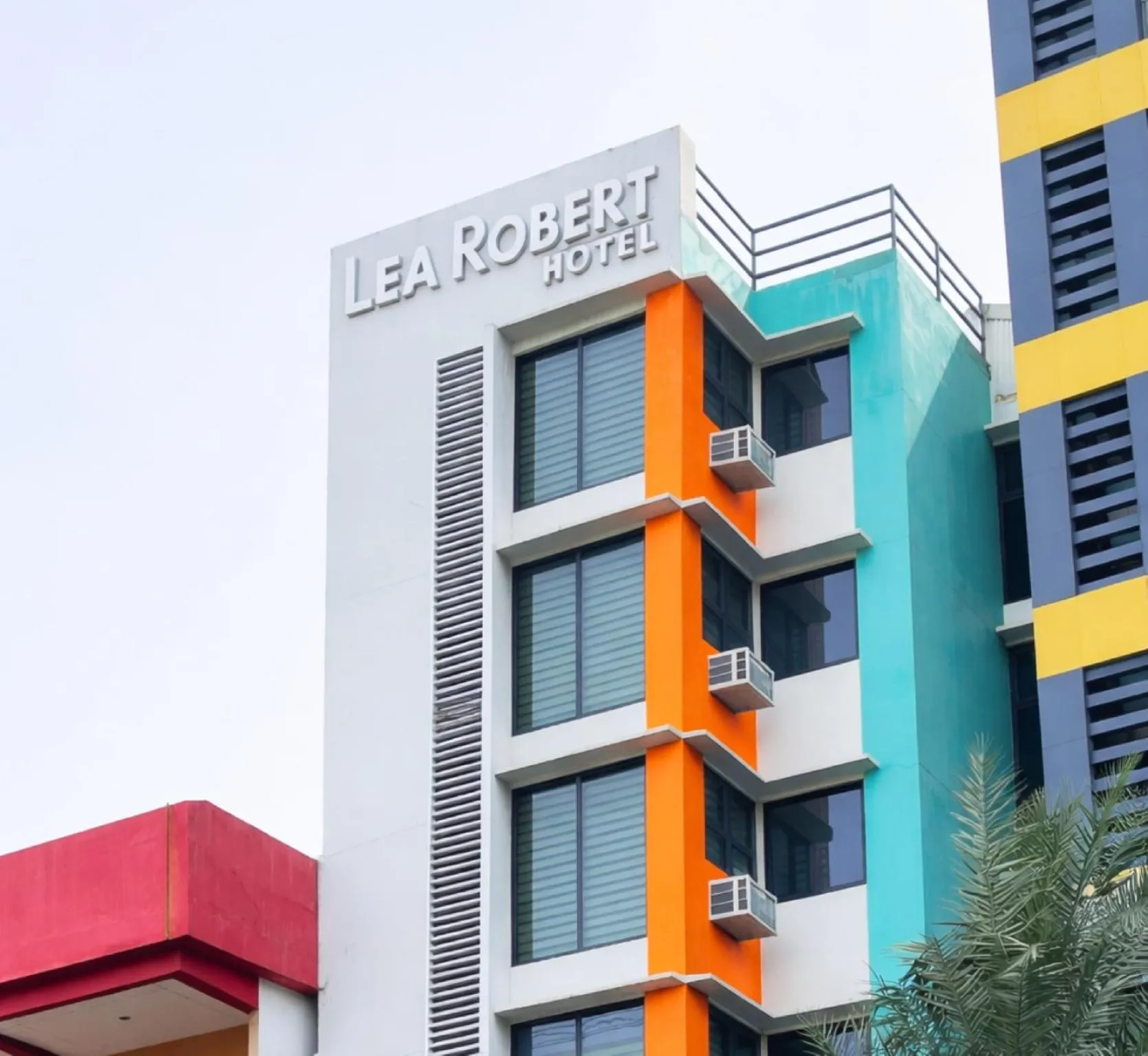 Property building in Lea Robert Hotel Angeles City