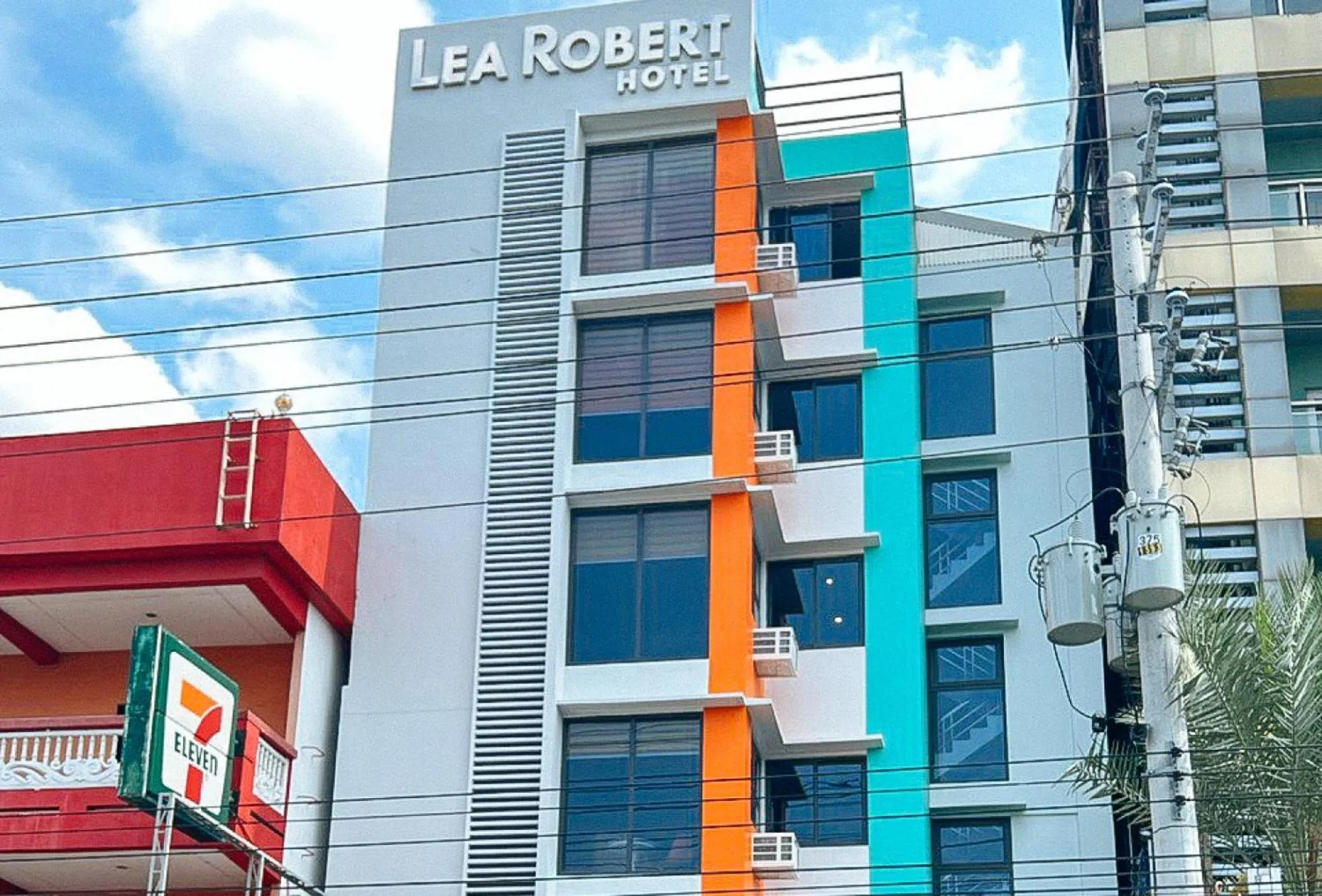 Property building in Lea Robert Hotel Angeles Pampanga by RedDoorz