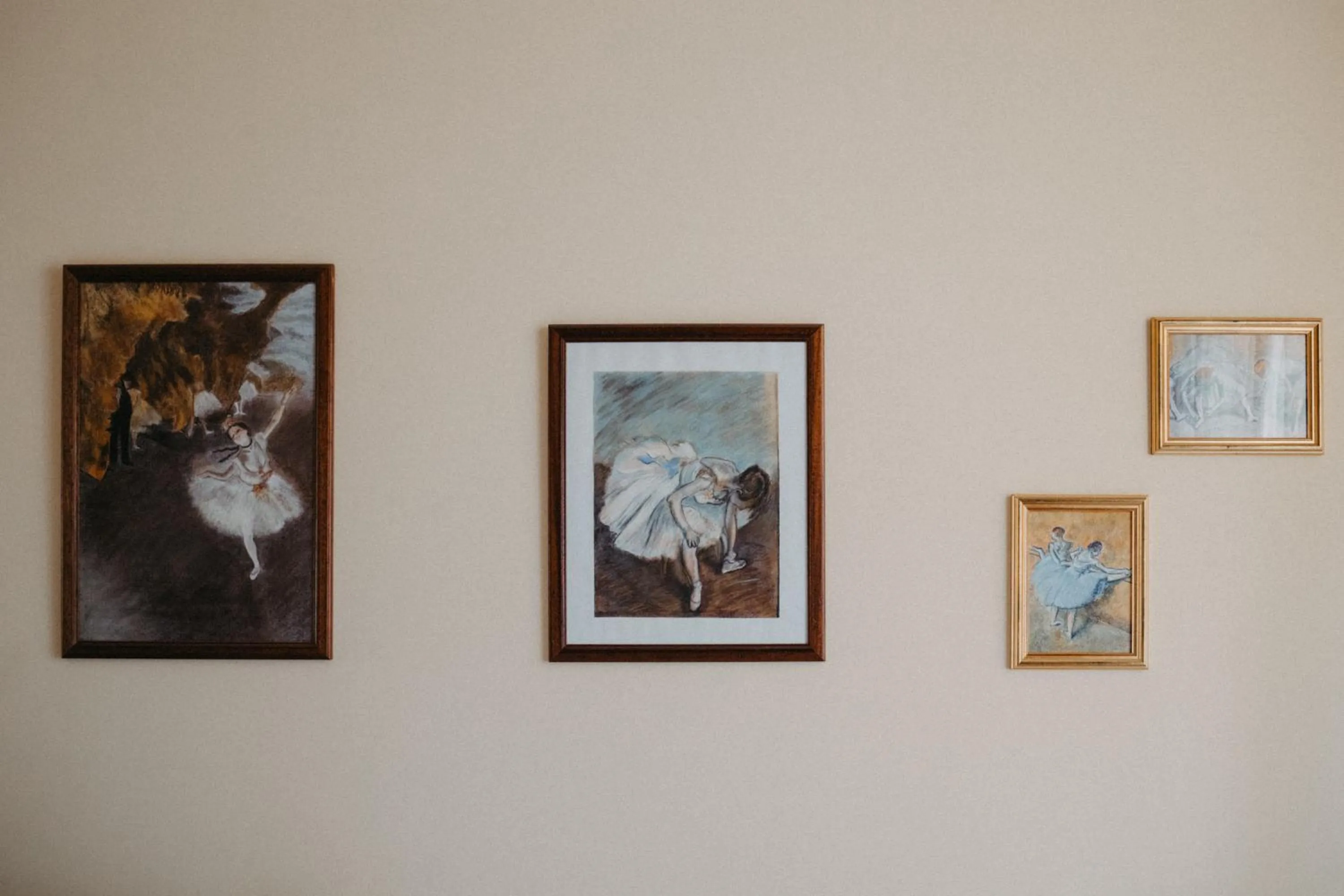 Decorative detail in Piazza Argento